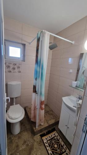 Double Room with Private Bathroom photo 3