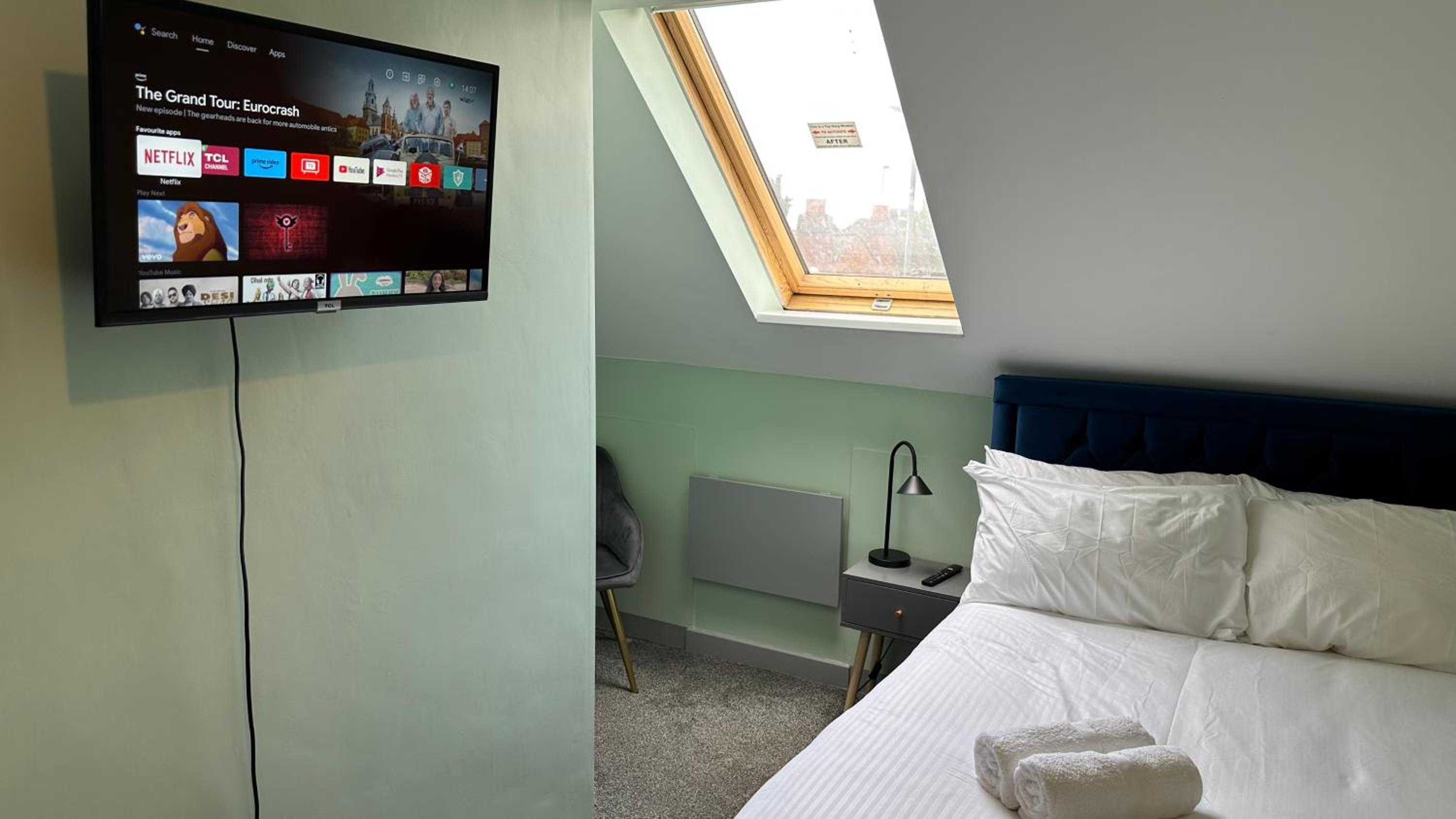 Double Ensuite Room 6 - Photo 14