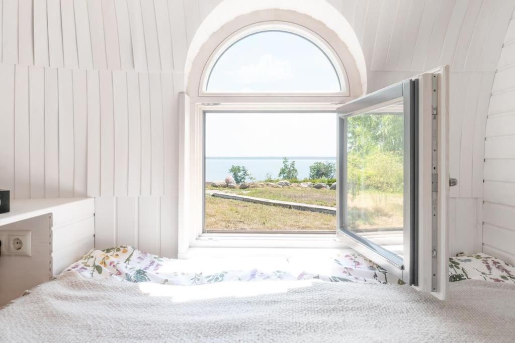 One-Bedroom House photo 1