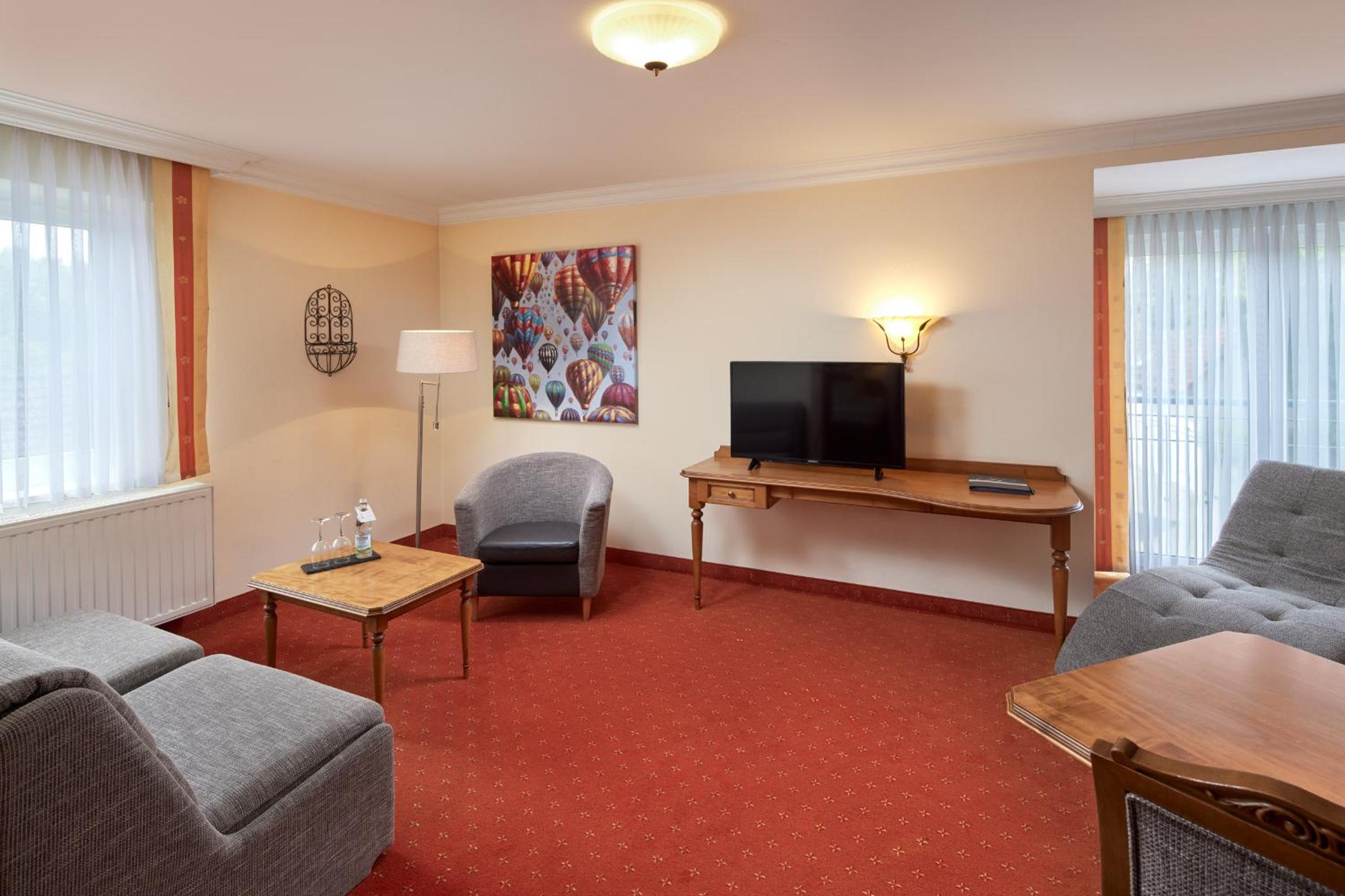 Suite - Photo 2