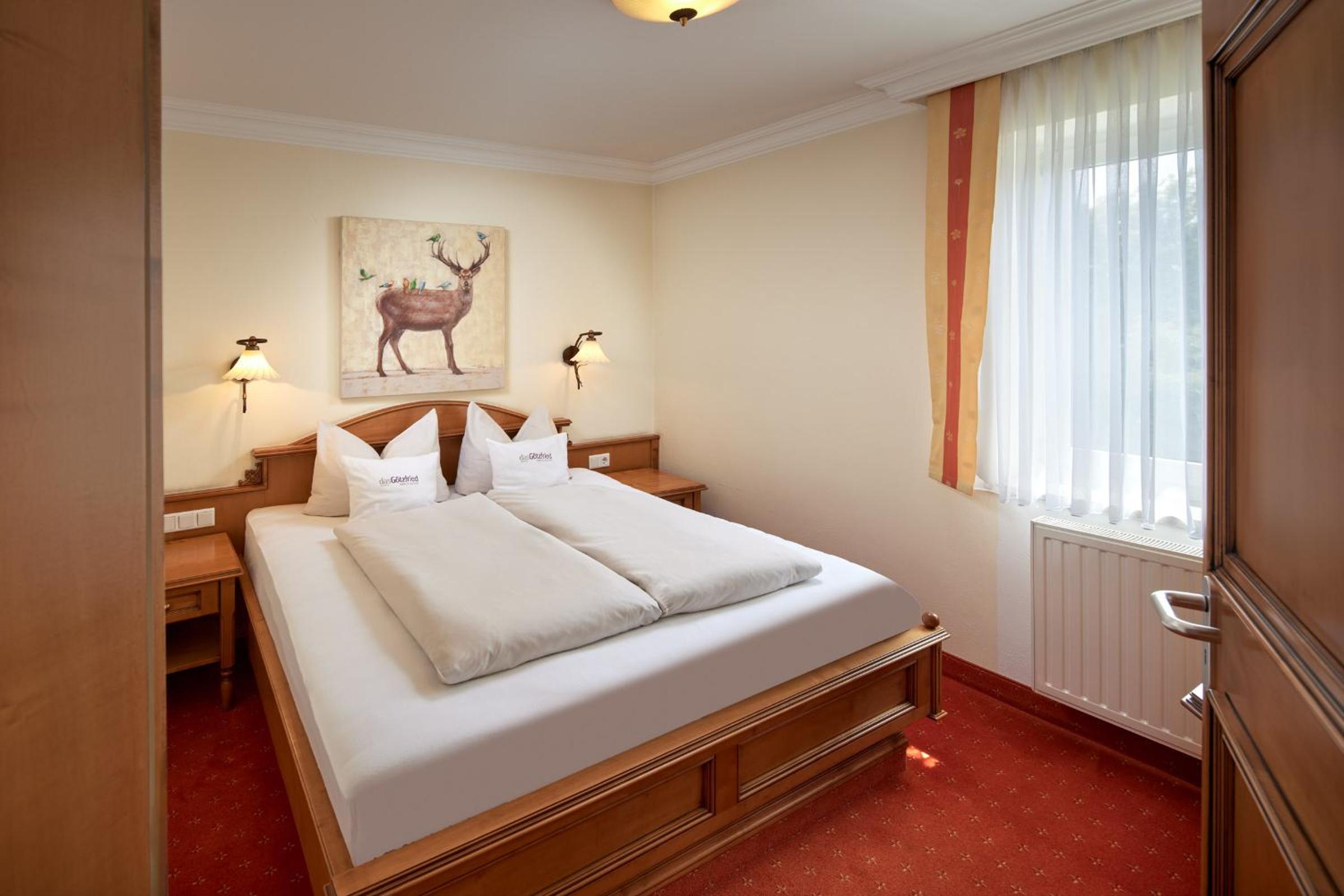 Suite - Photo 1