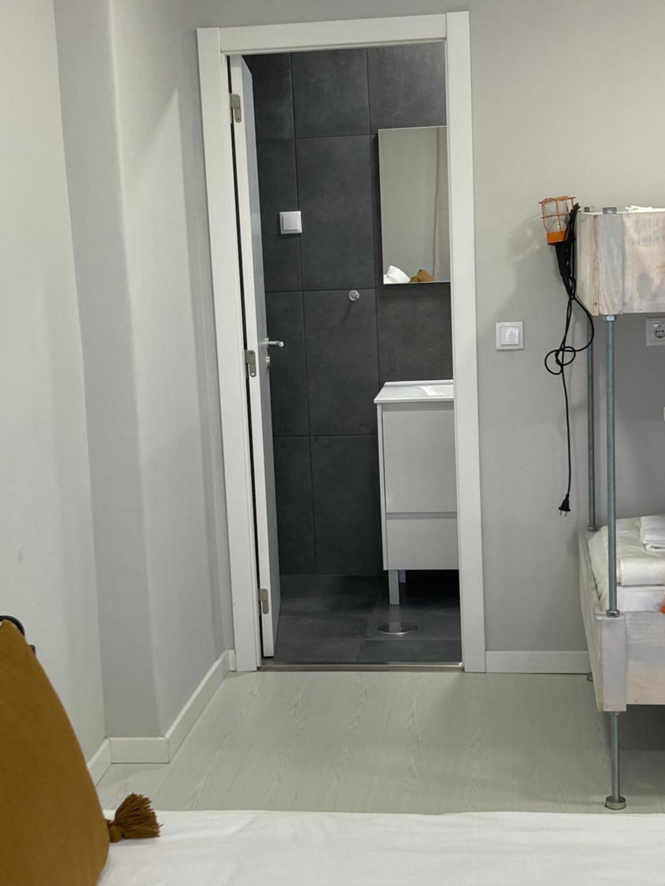 Family Room with Private Bathroom photo 3