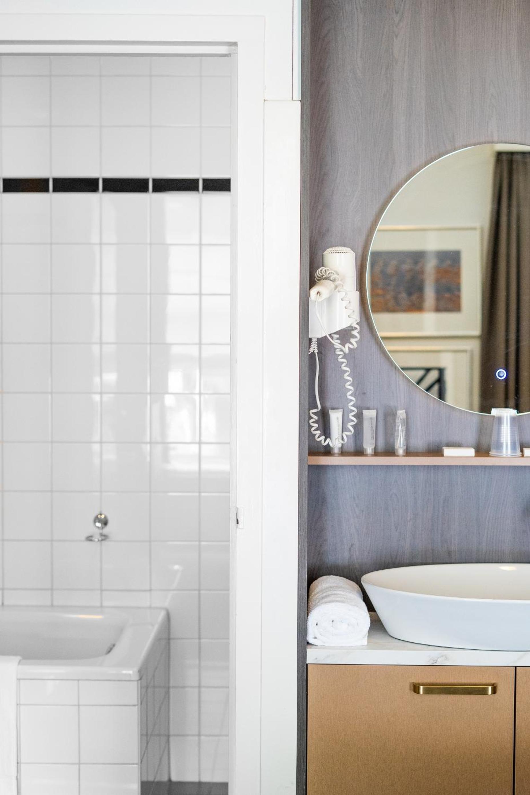 Standard Double Room with Bath photo 3