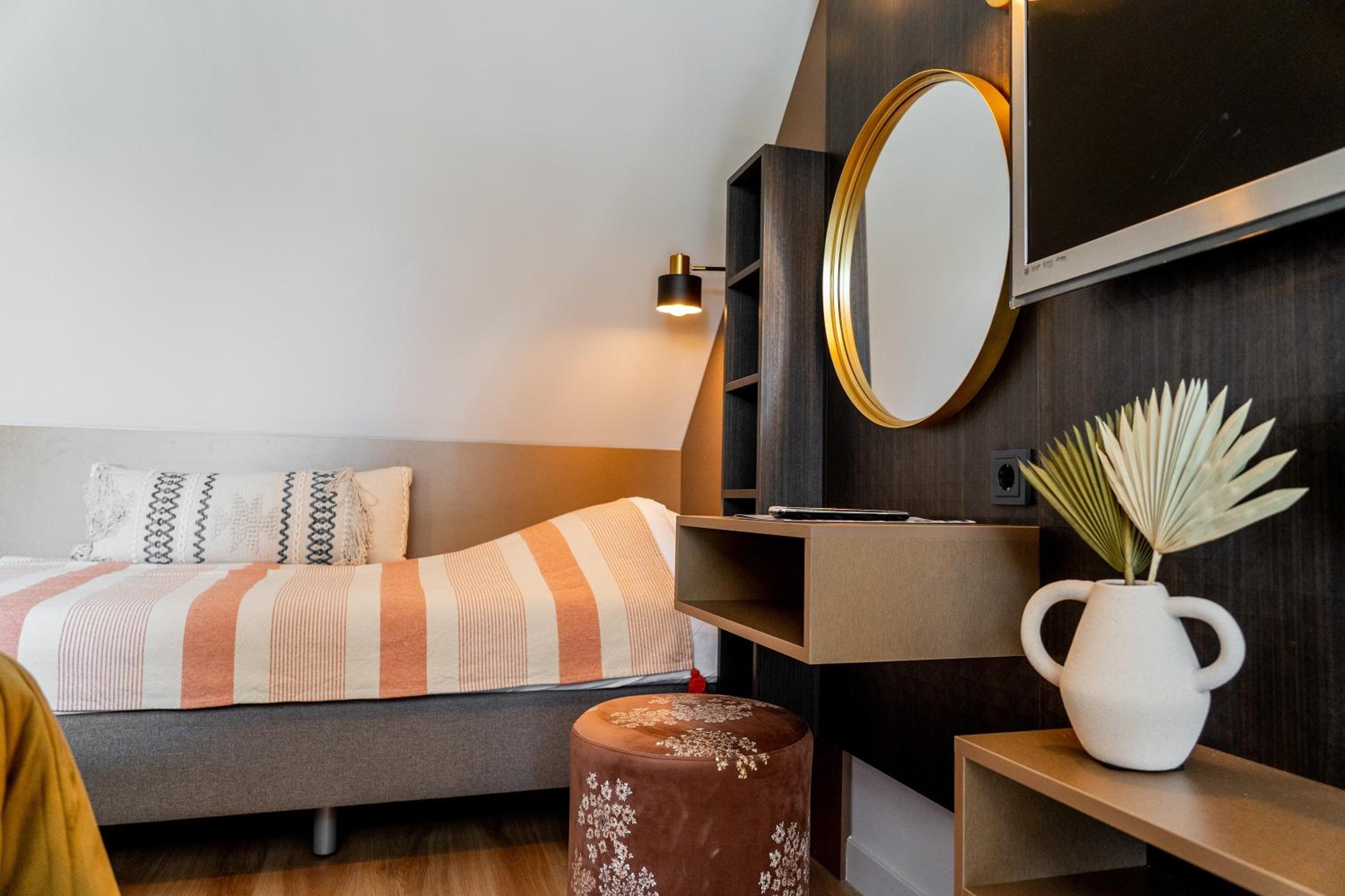 Deluxe Junior Suite - Photo 4