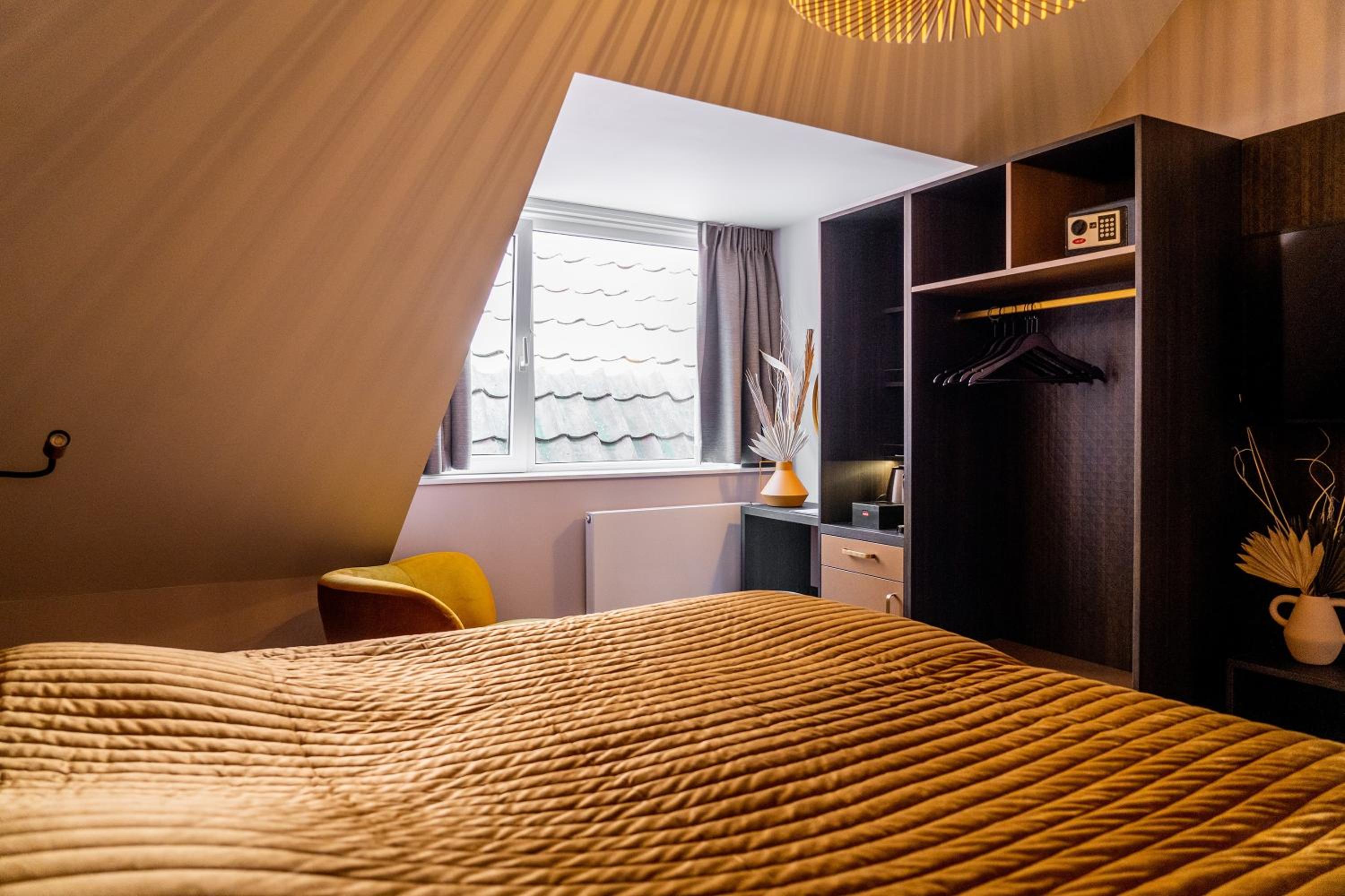 Standard Double Room - Photo 3