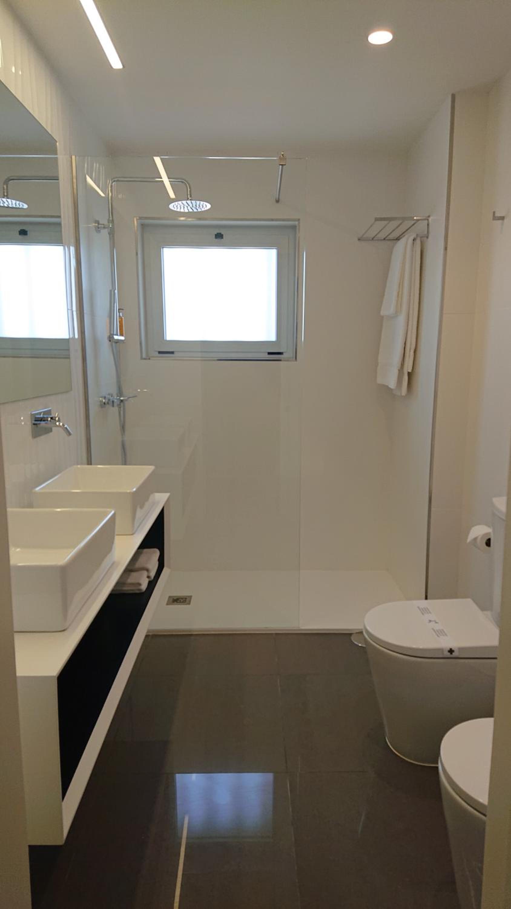 Superior Suite - Photo 4