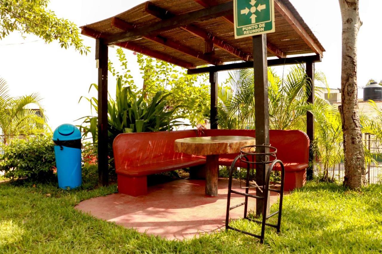 Deluxe Family Room - Photo 3