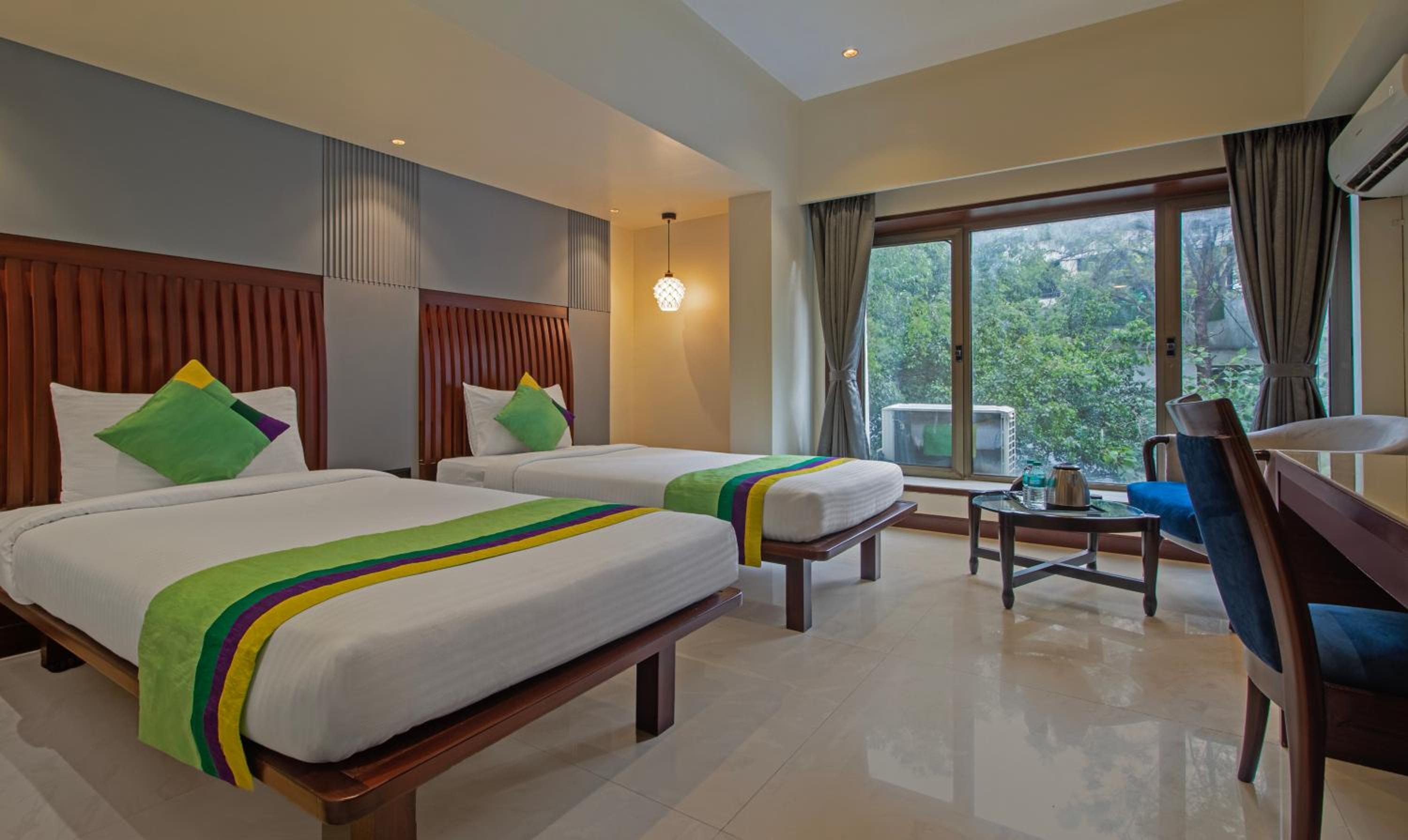 Deluxe Double Room - Photo 10