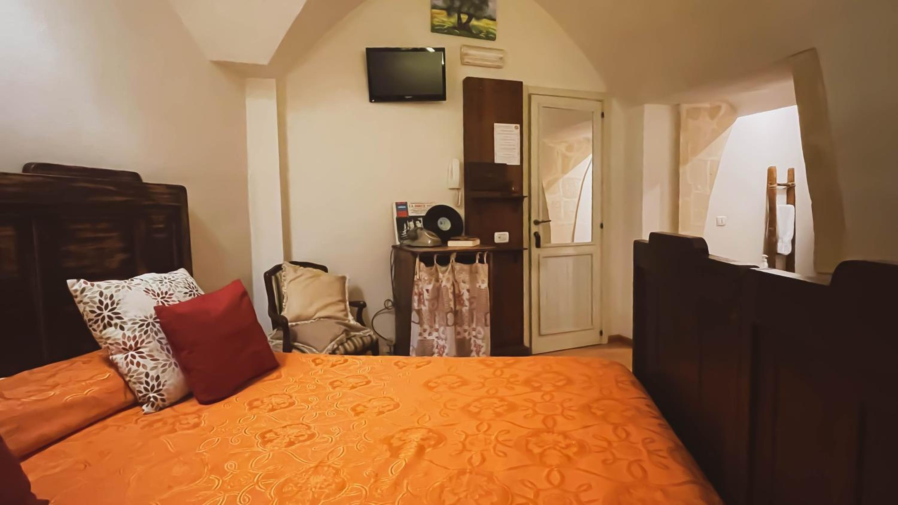 Economy Double Room photo 2