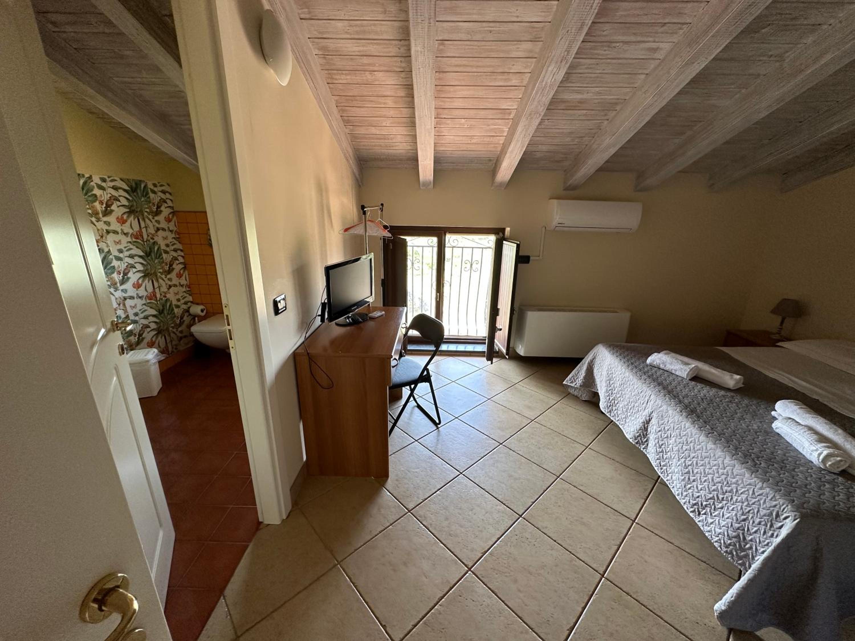 Triple Room with Private Bathroom