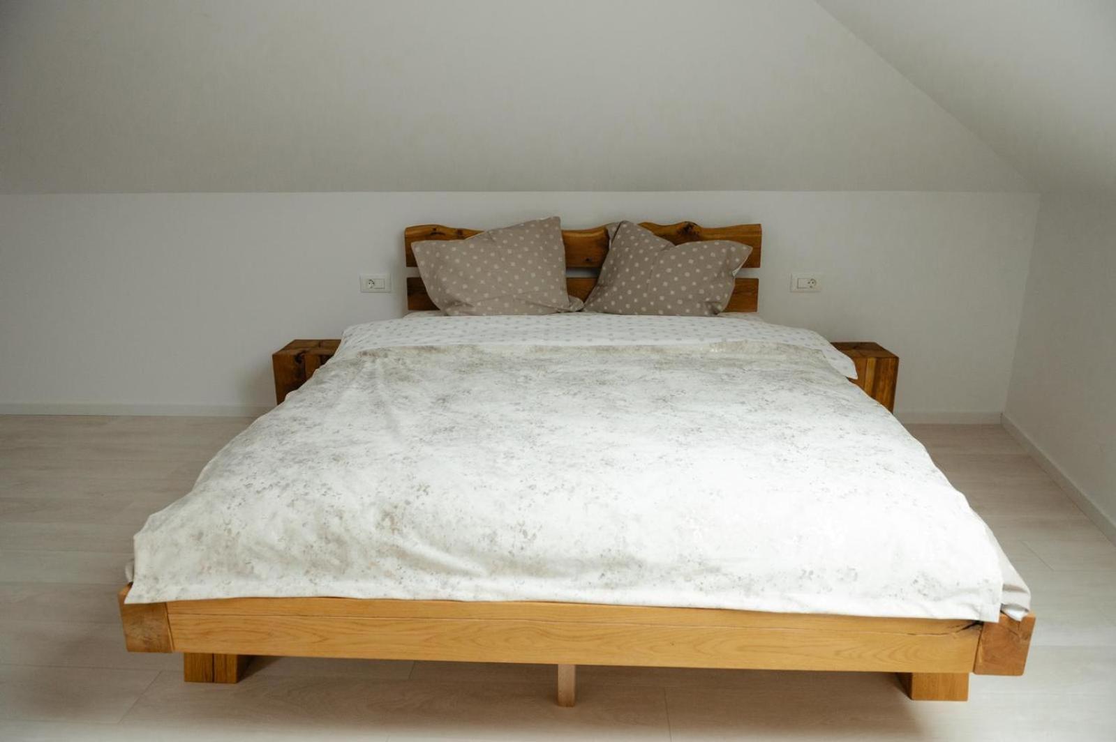 Standard Queen Room photo 2