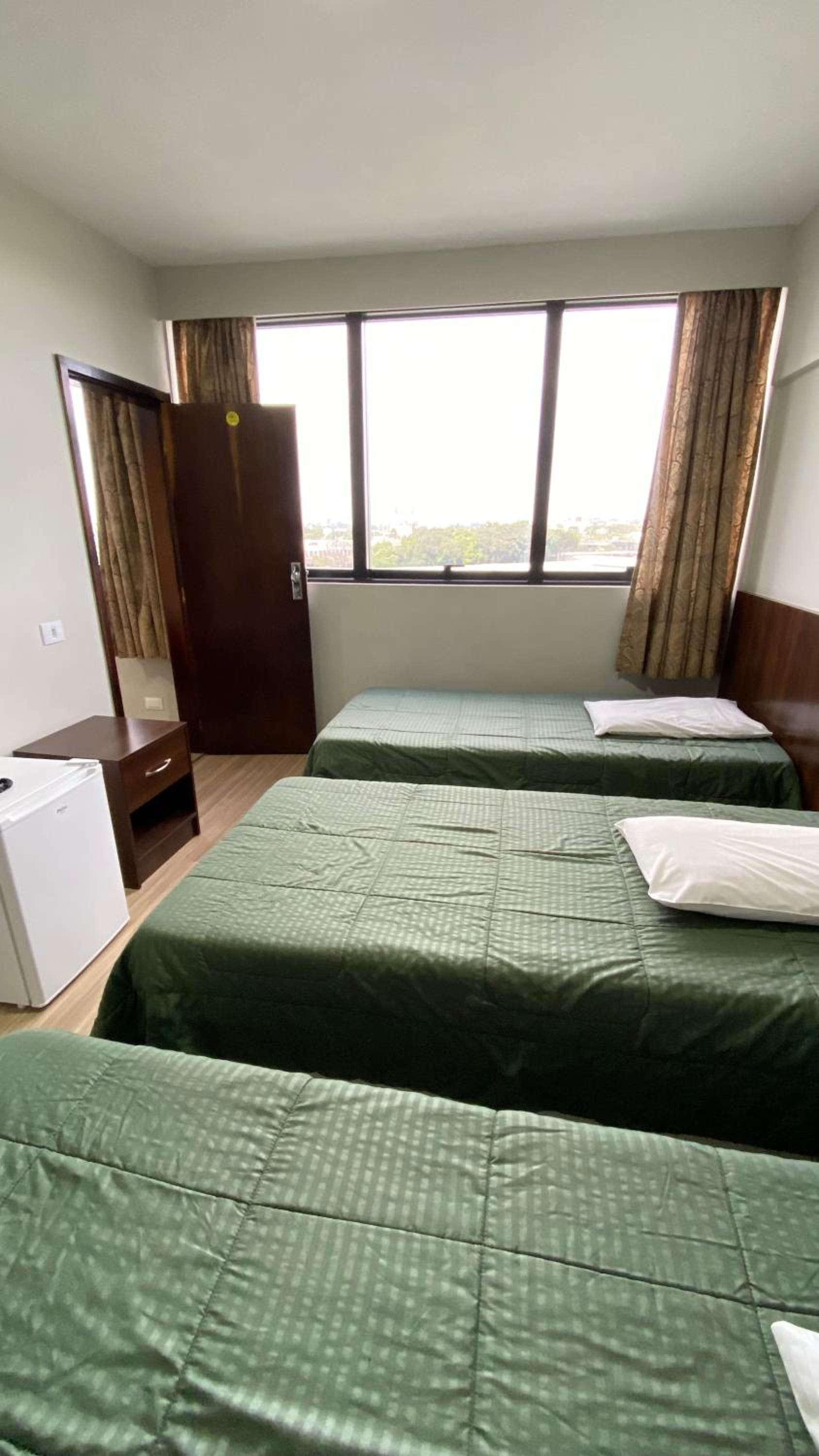 Family Room (5 Adults)