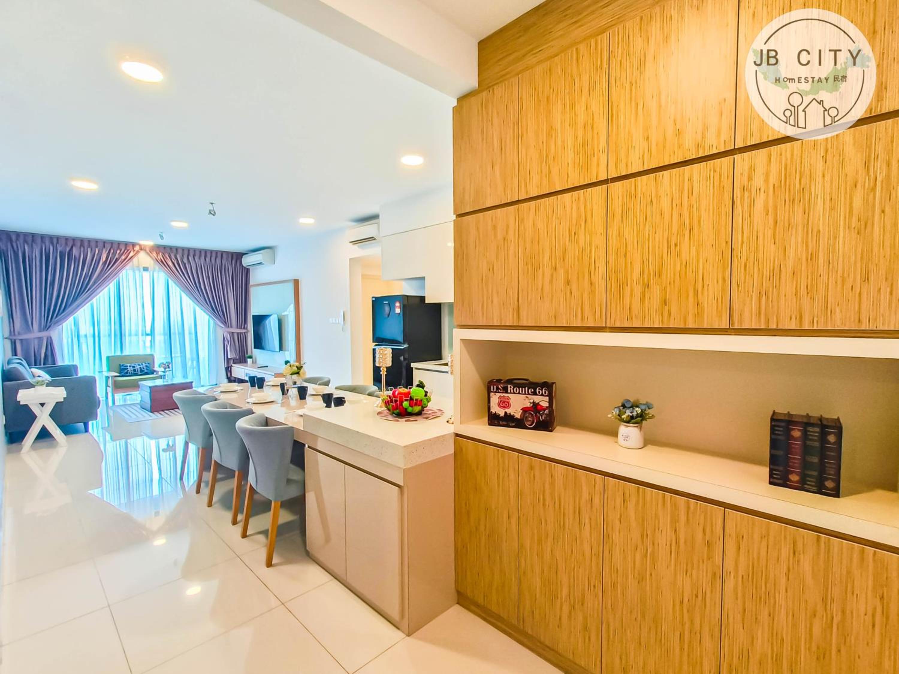Apartment with Balcony - Photo 16