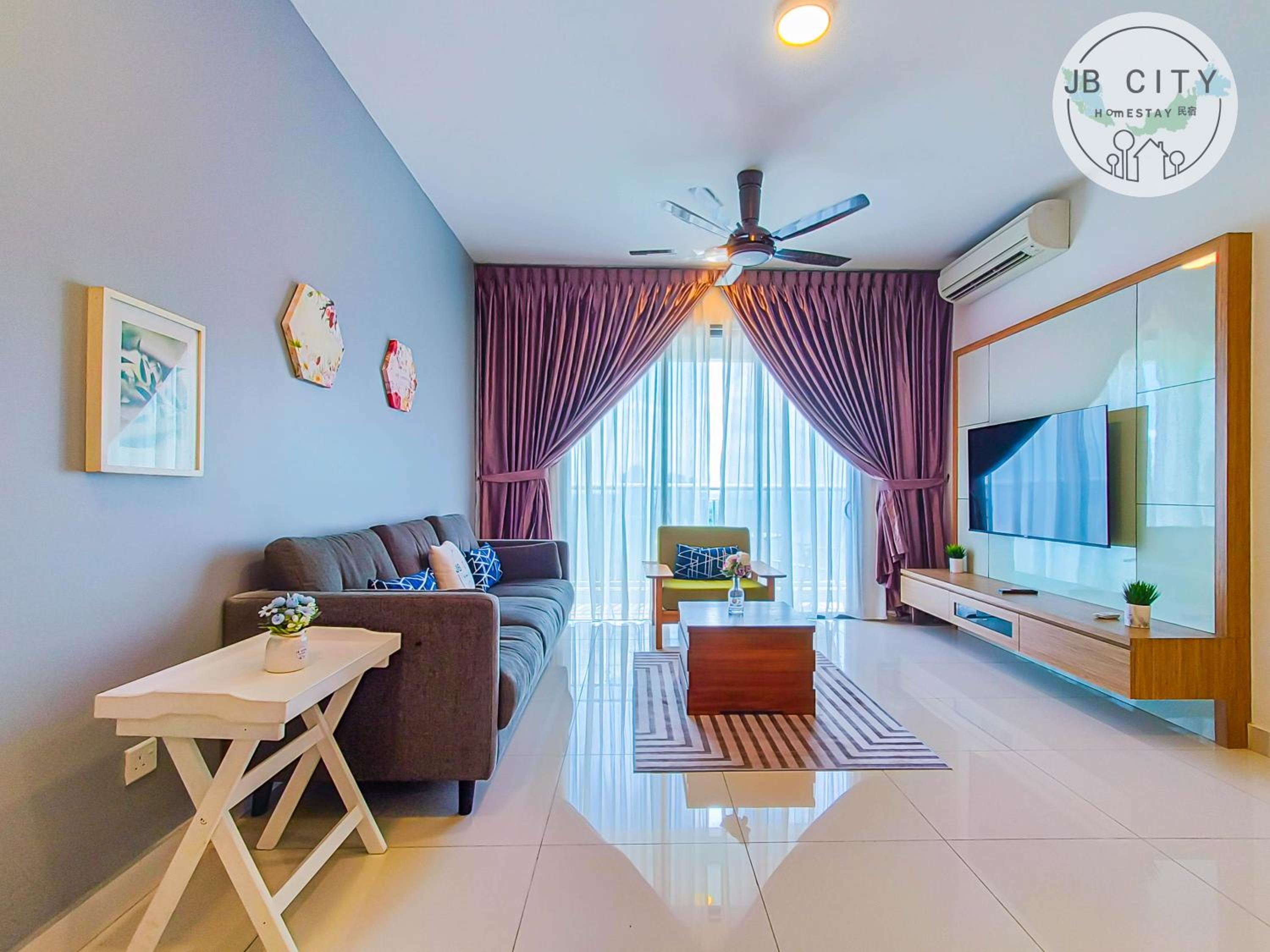 Apartment with Balcony - Photo 8