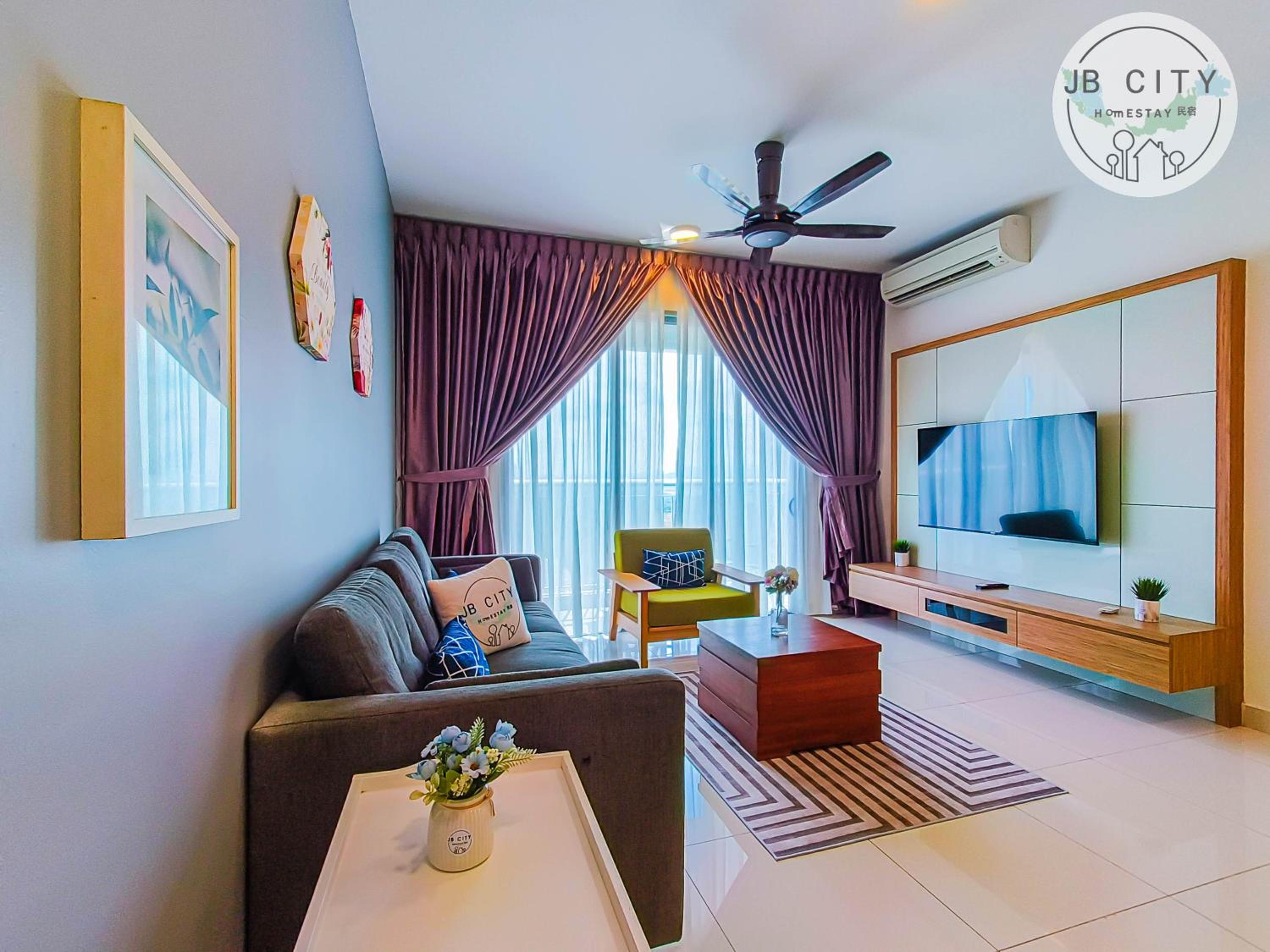 Apartment with Balcony - Photo 1
