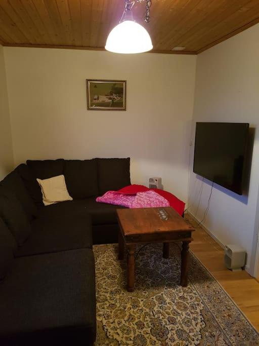 One-Bedroom House photo 1