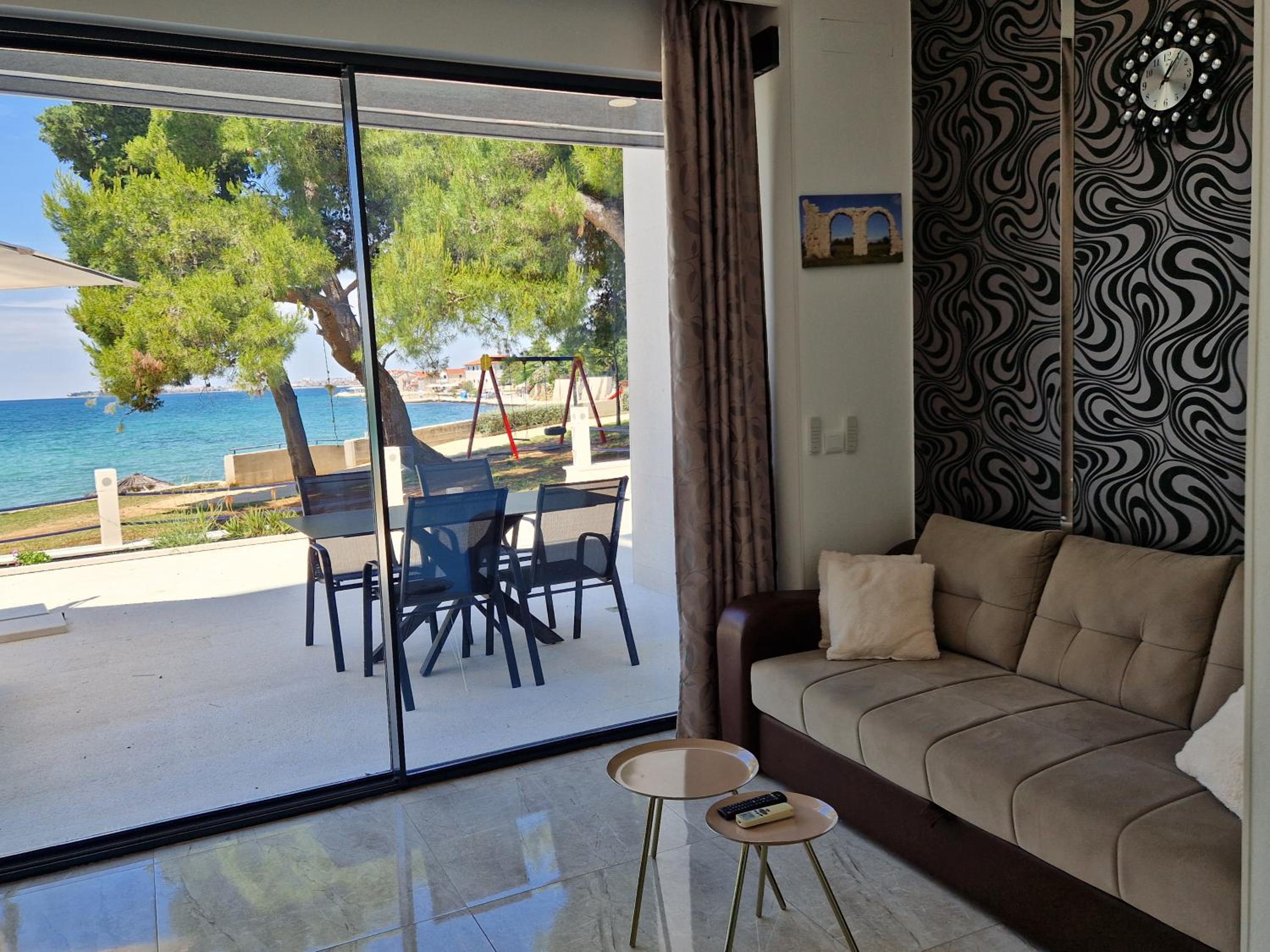 One-Bedroom Apartment with Sea View photo 2