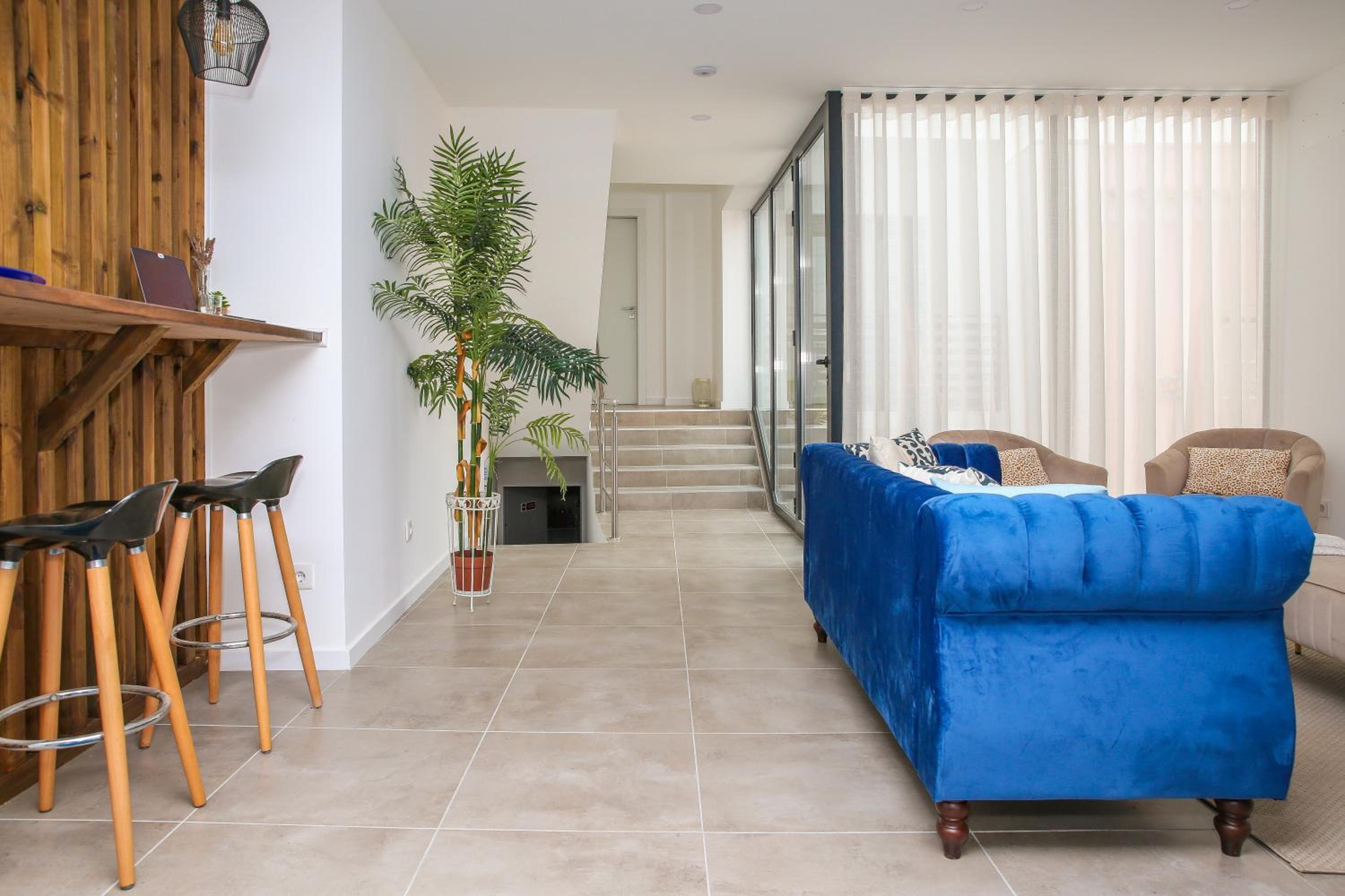 King Suite with Balcony - Photo 27
