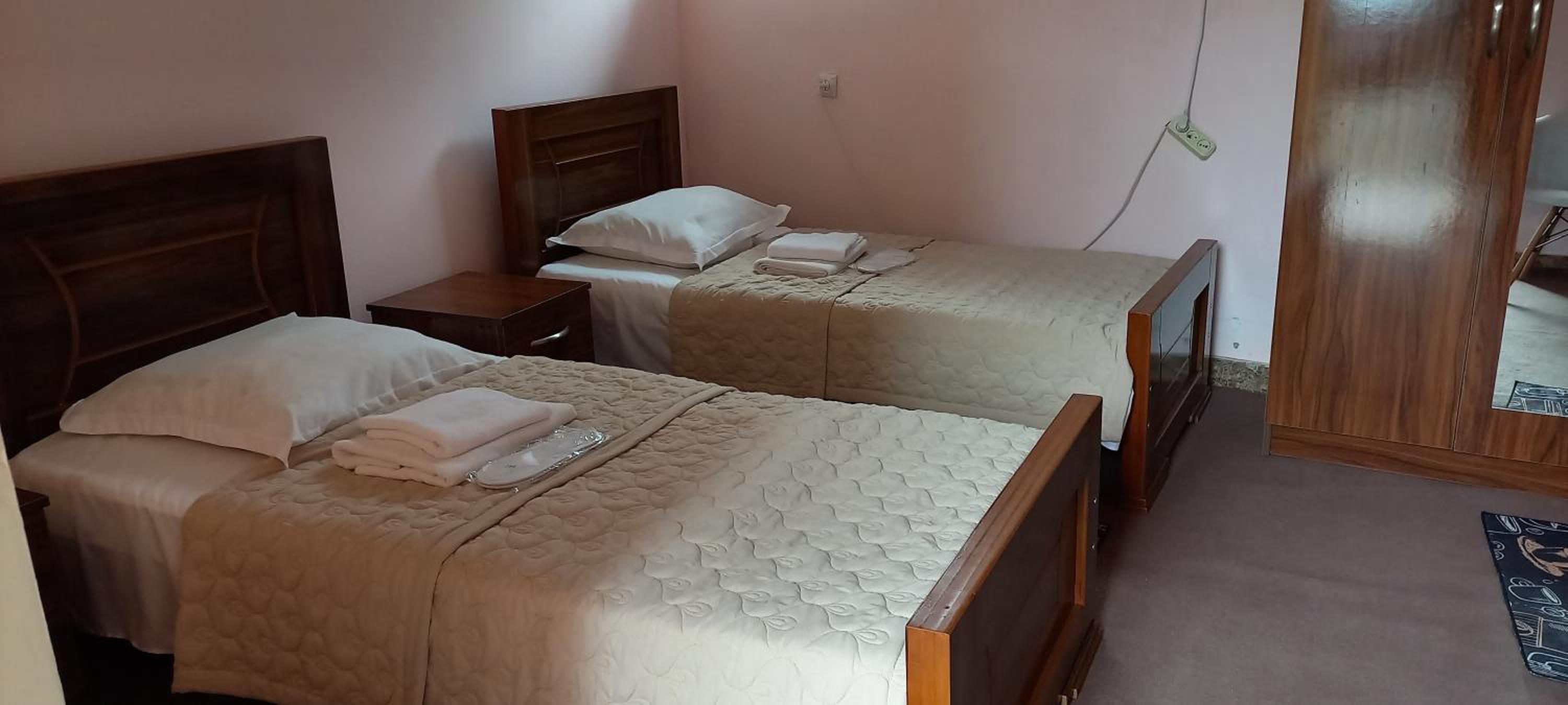 Twin Room With Private Bathroom photo 1