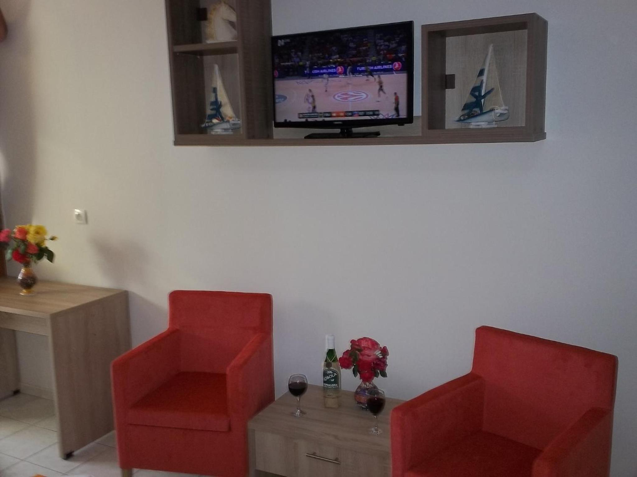 Studio (2 Adults)