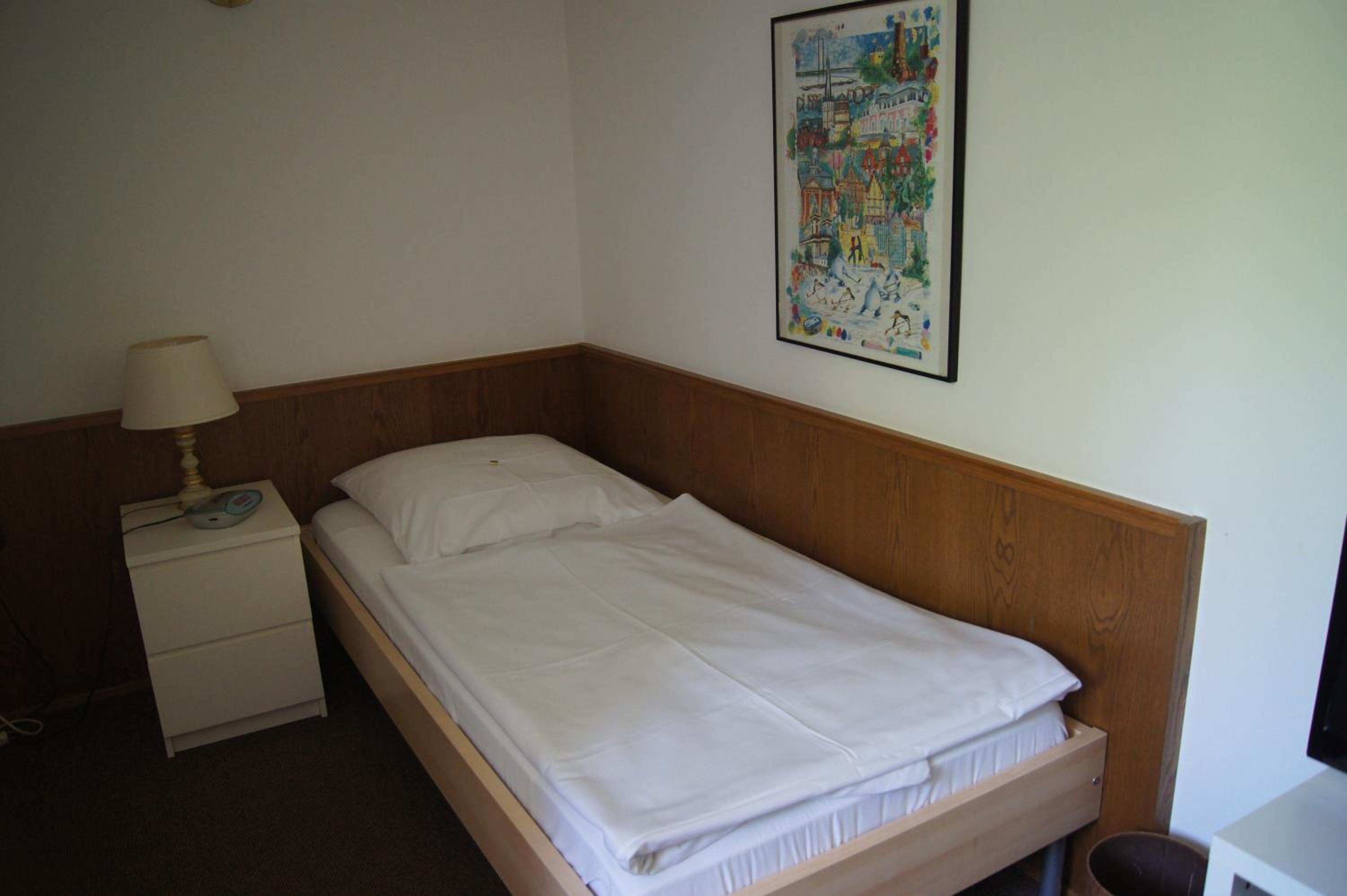 Budget Single Room