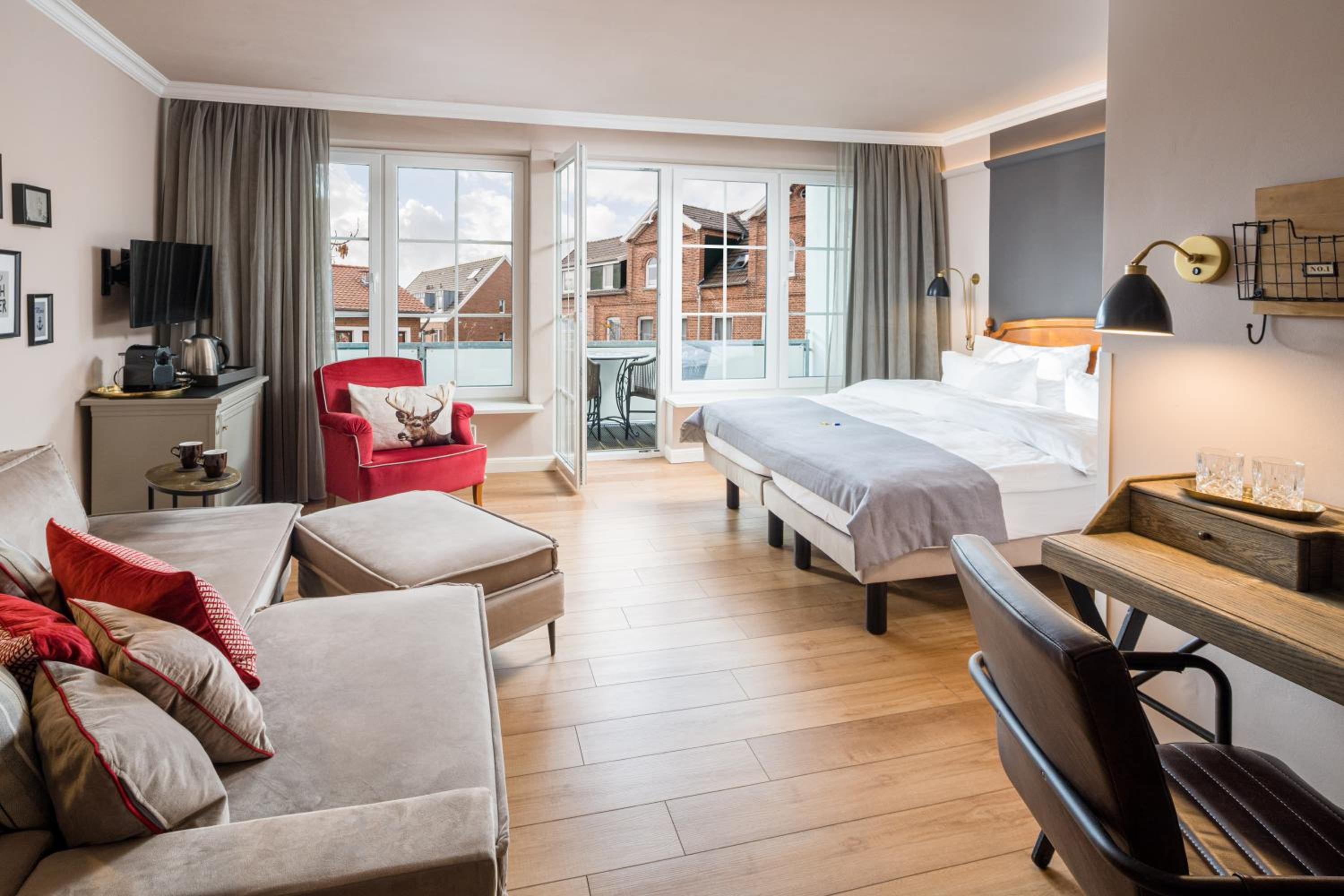 Double Room Superior with Balcony