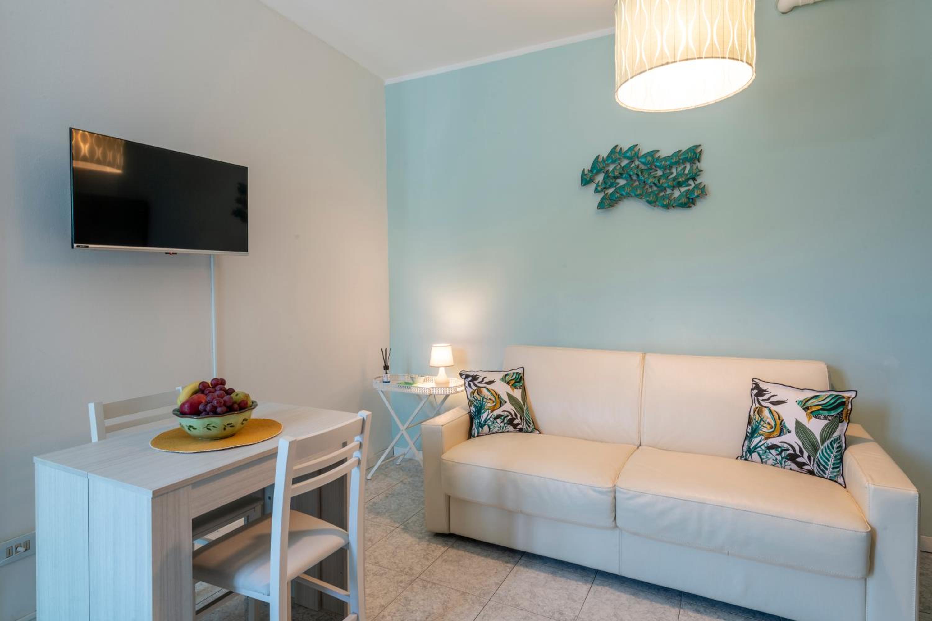 One-Bedroom Apartment - Photo 13