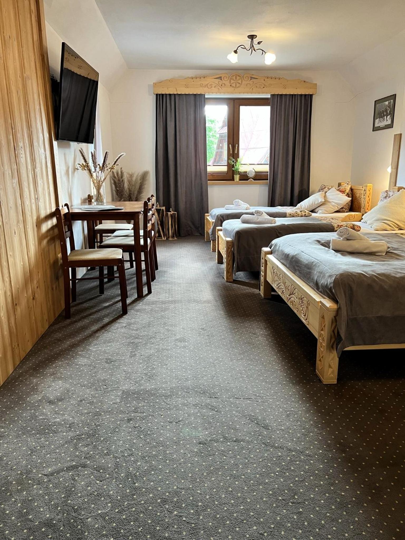 Quadruple Room - Photo 1