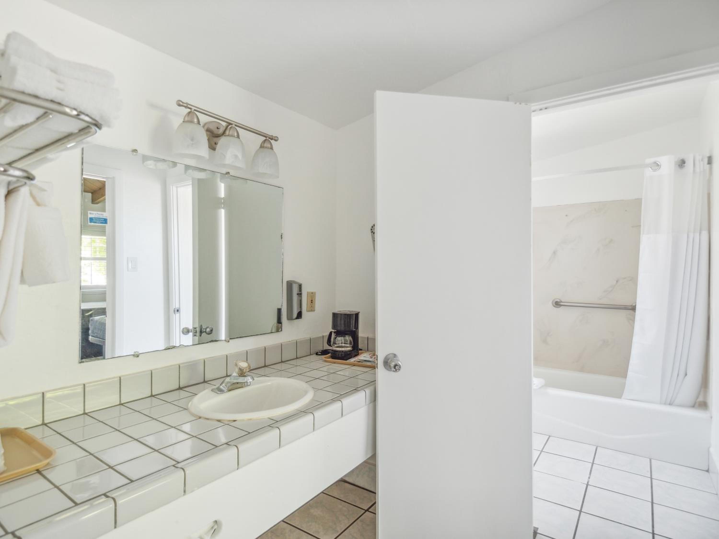 Suite - Photo 5