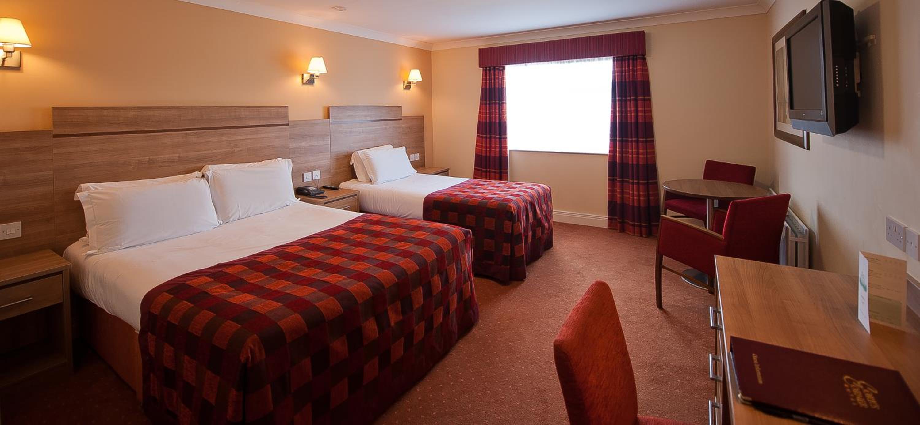 Deluxe Double or Twin Room - Photo 1