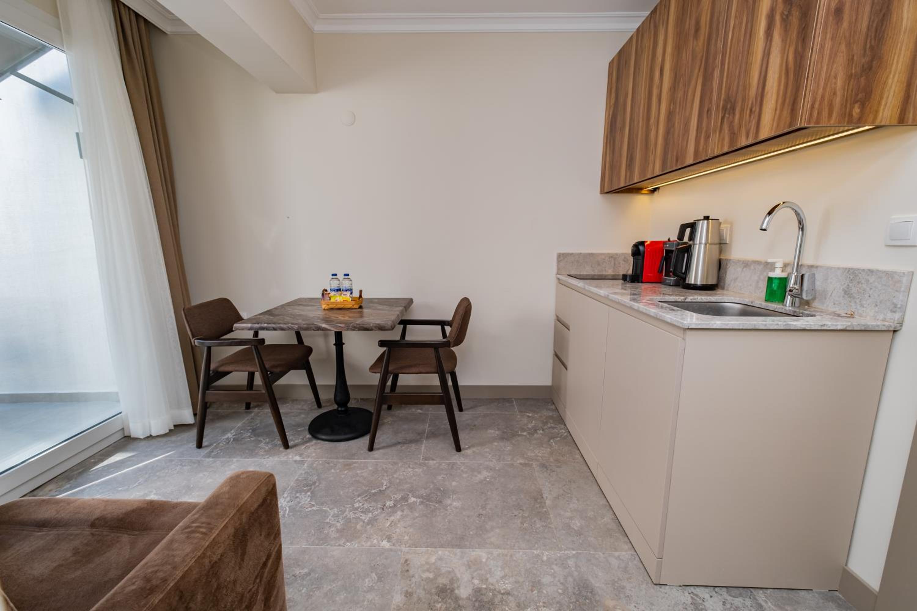Suite with Garden View photo 3