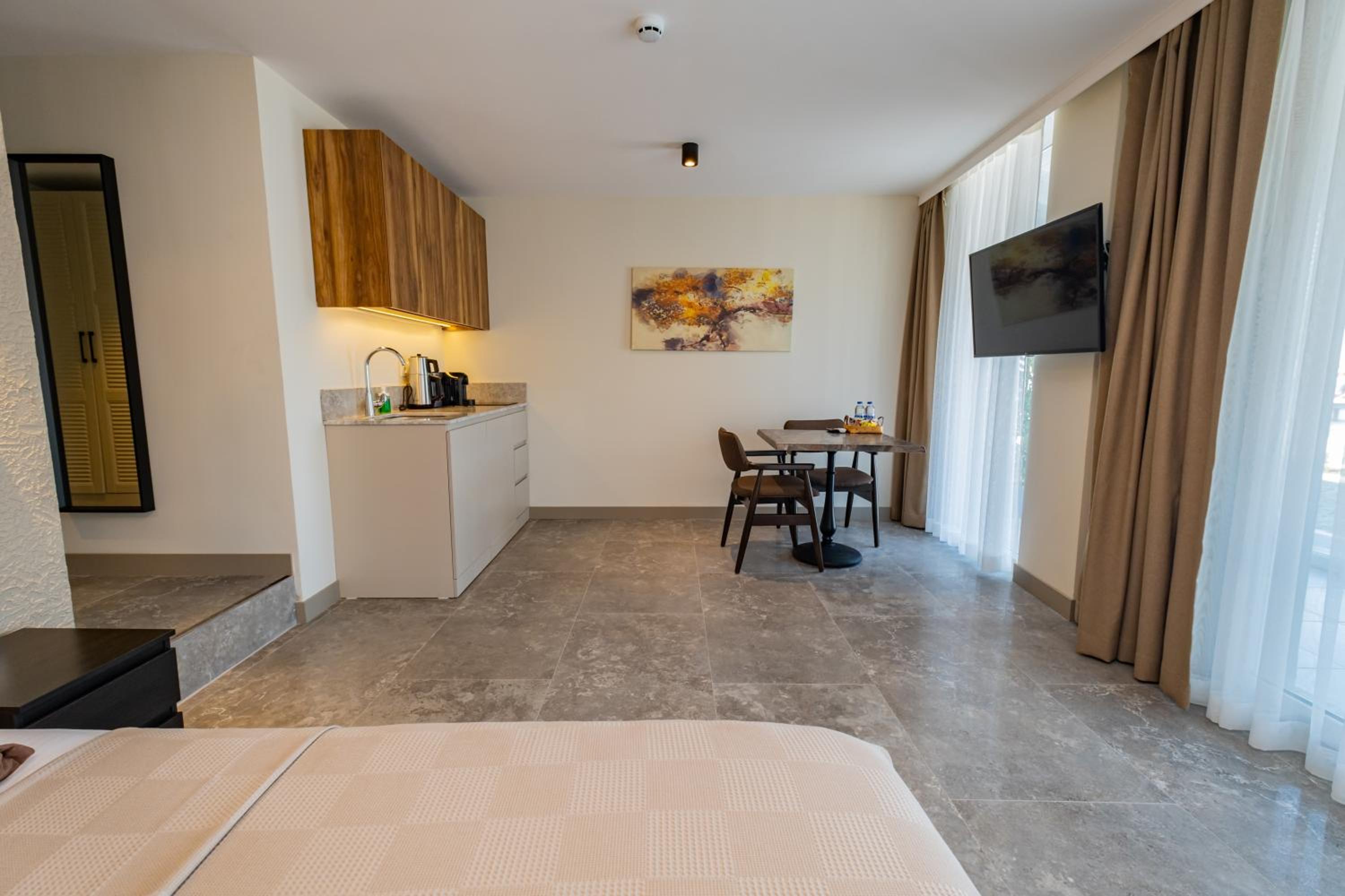 Suite with Terrace photo 2