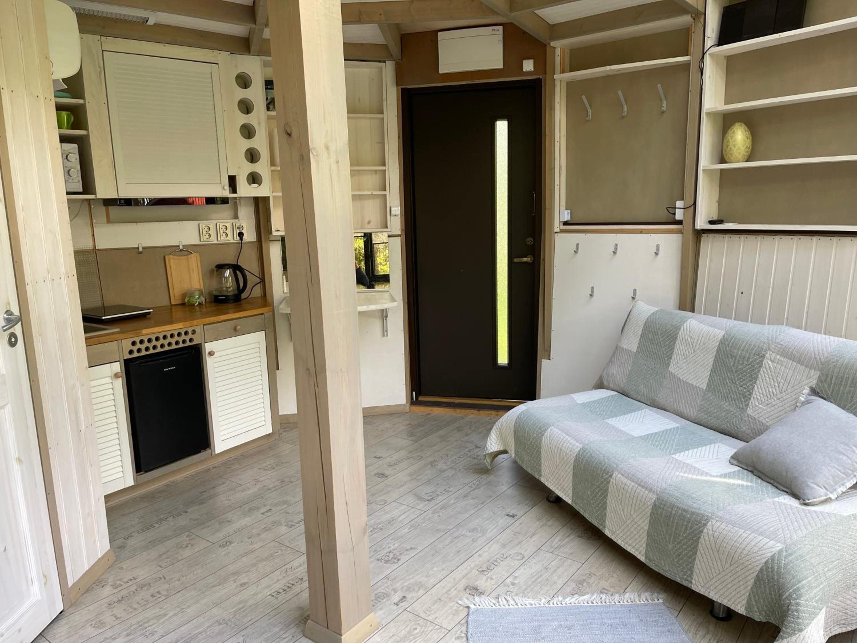 One-Bedroom House photo 2