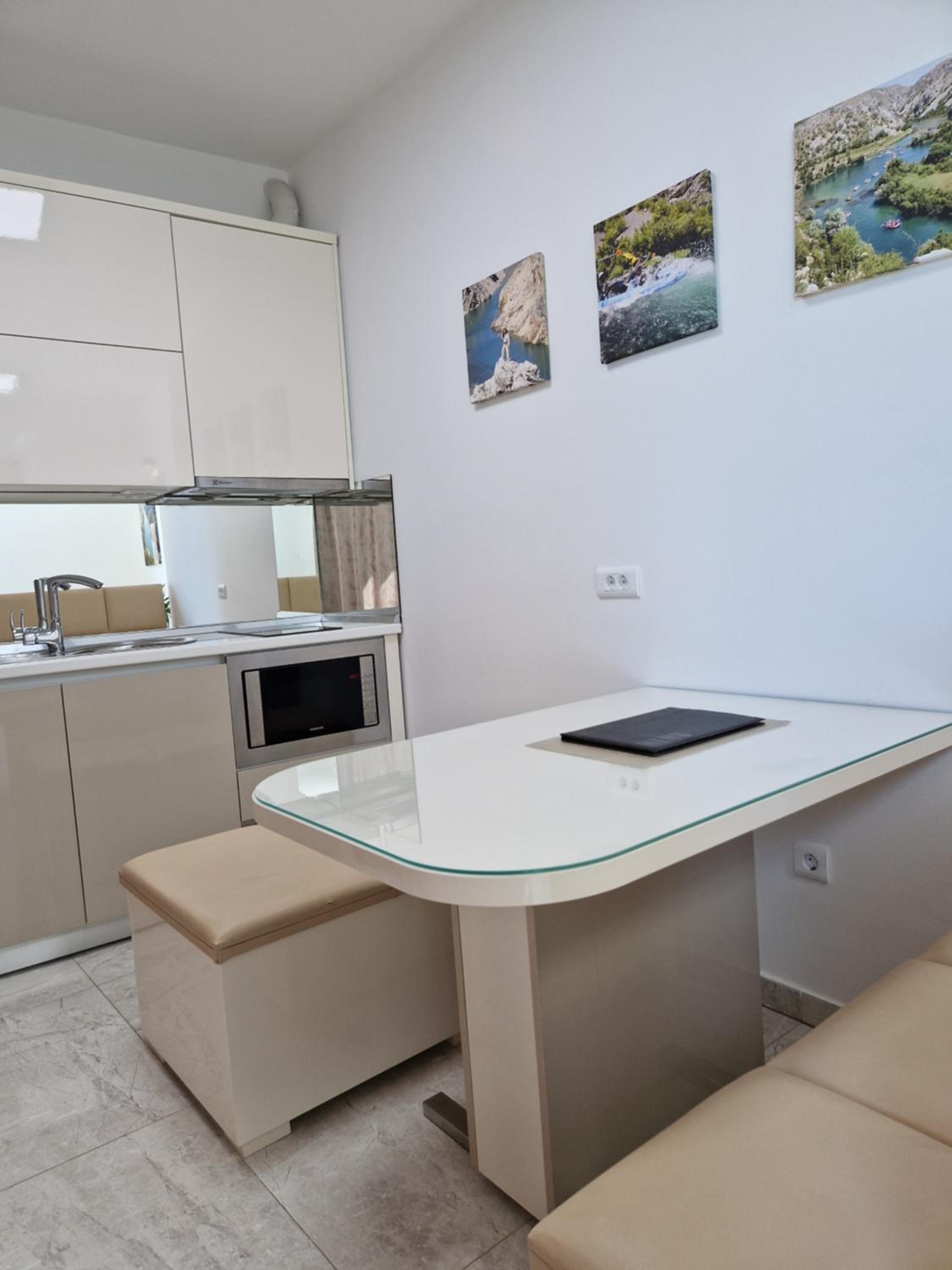 One-Bedroom Apartment with Sea View - Ground Floor photo 3