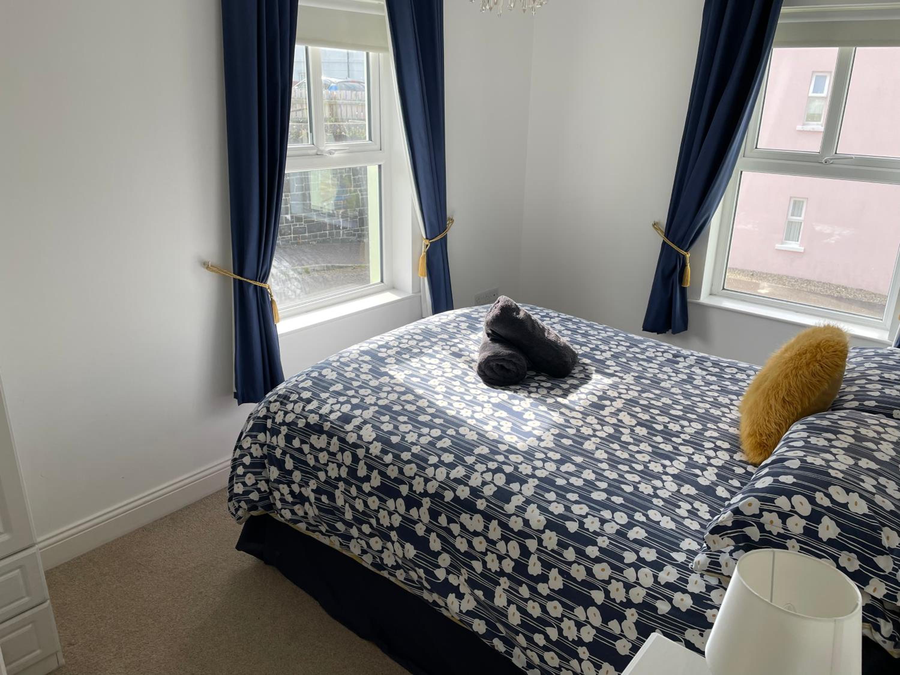 Three-Bedroom Apartment photo 1