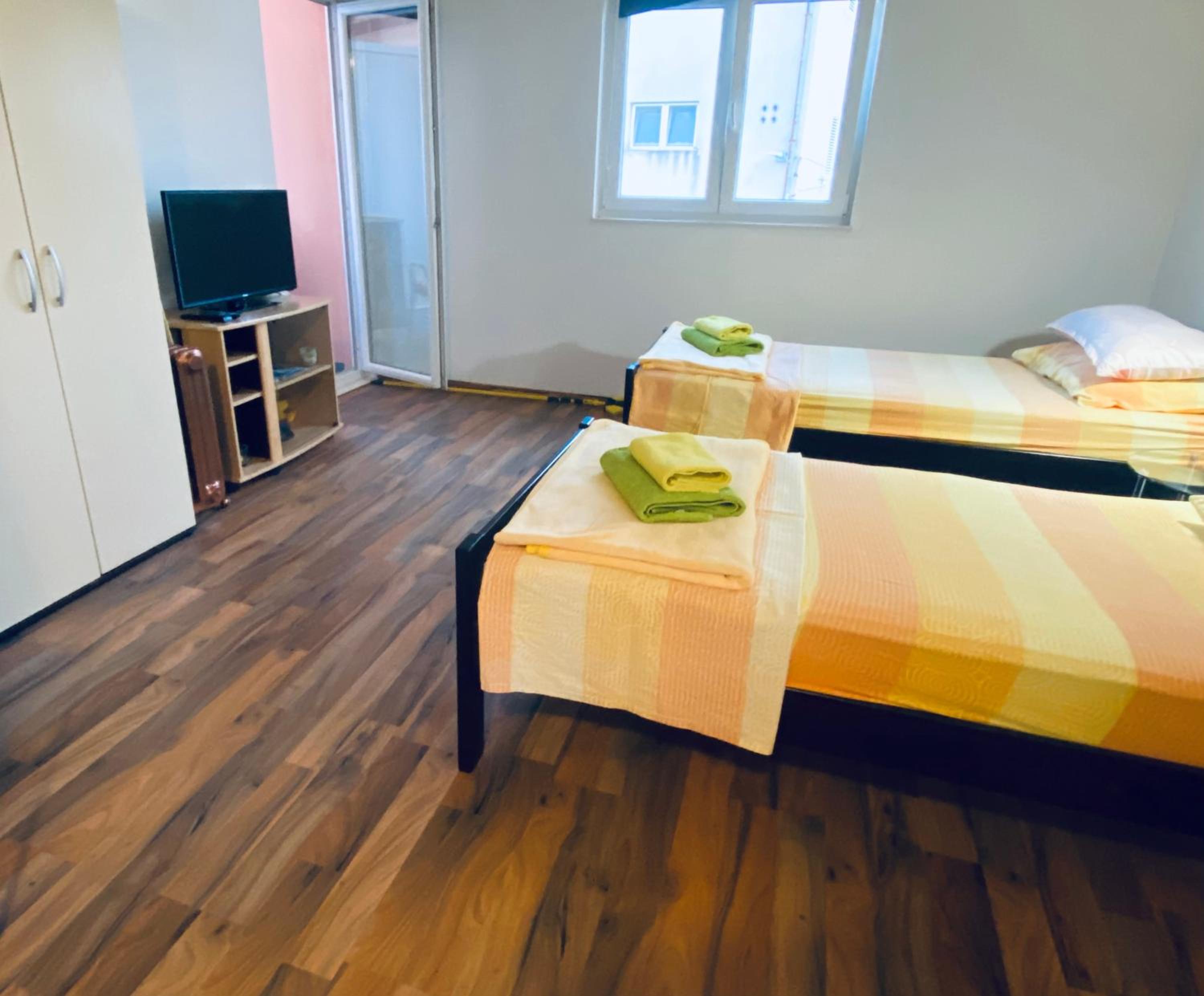 Studio Apartment - Photo 31