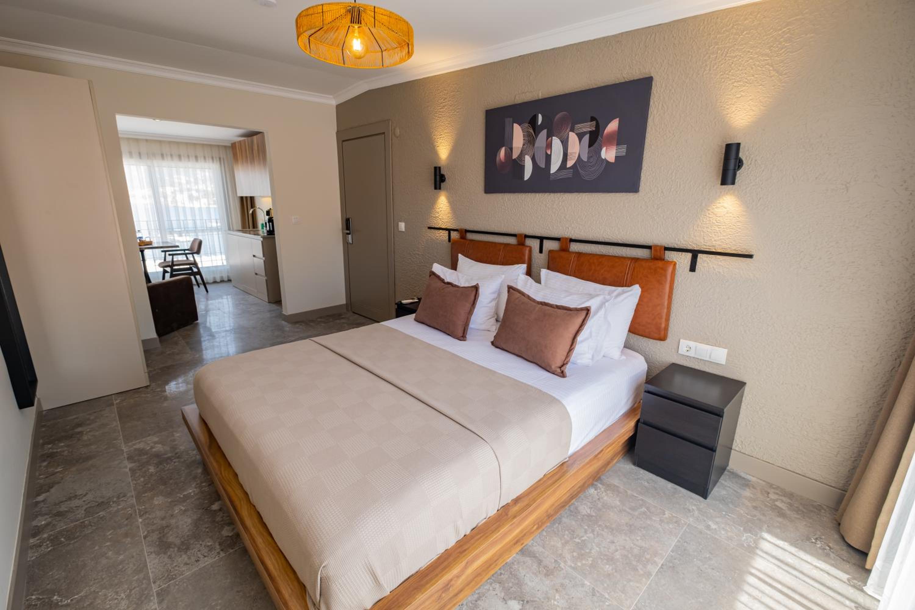 Deluxe Suite with Sea View photo 3