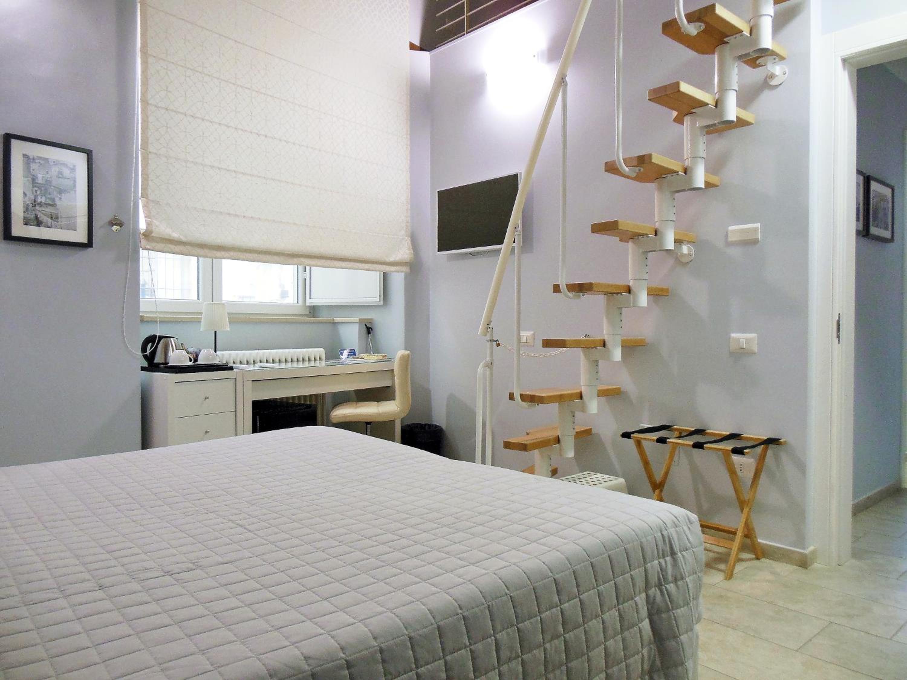 Suite - Photo 2