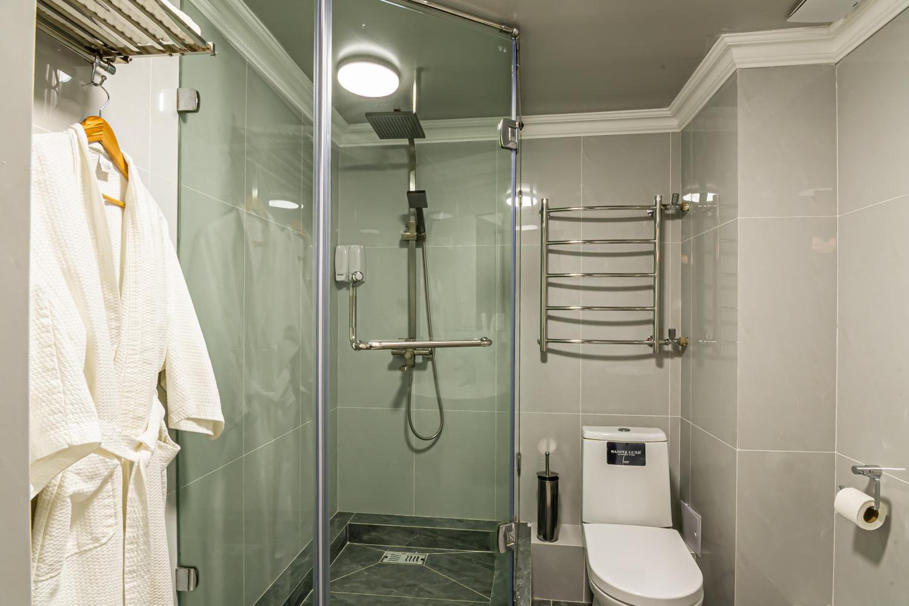 Large Double Room - Photo 13