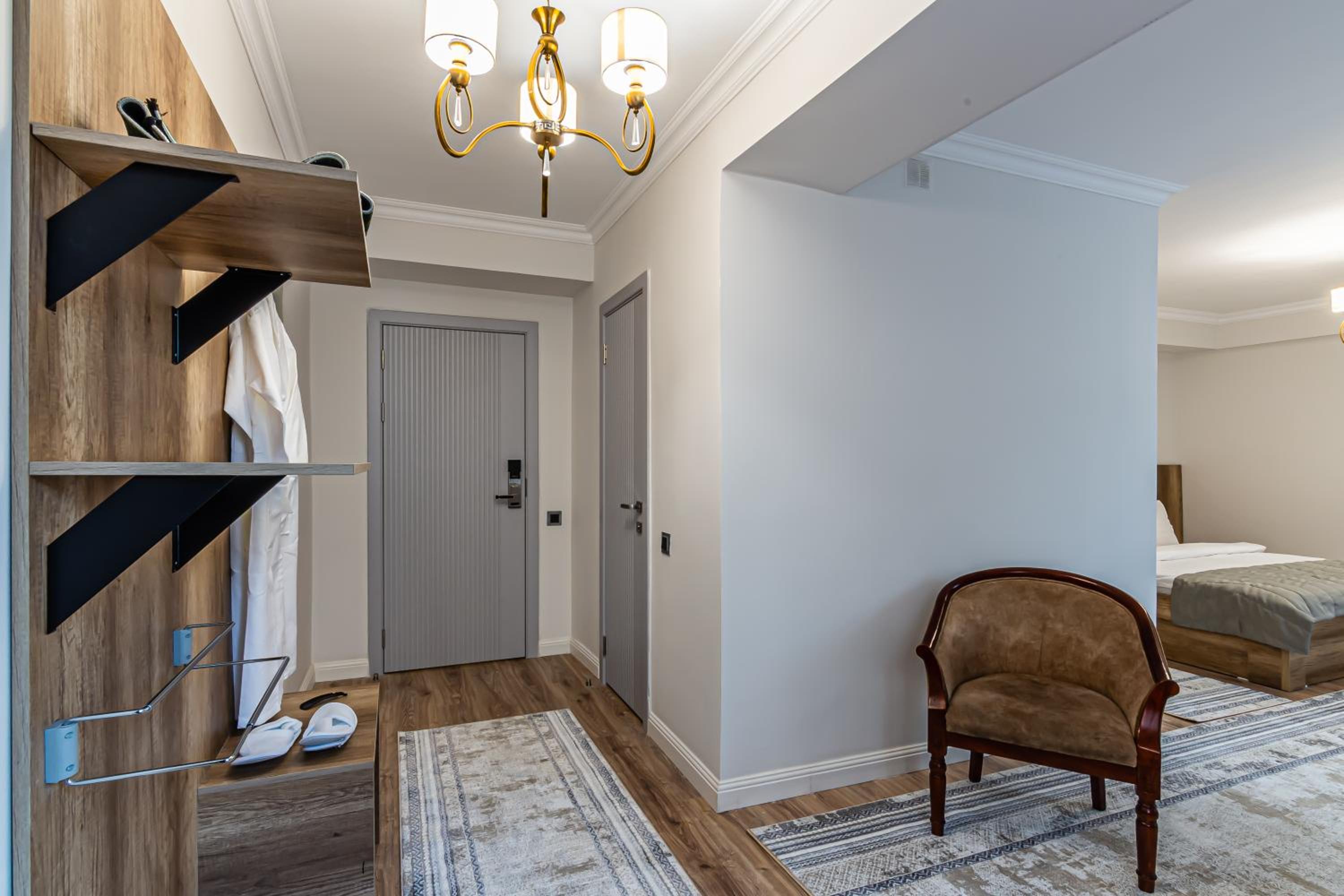 Large Double Room - Photo 37