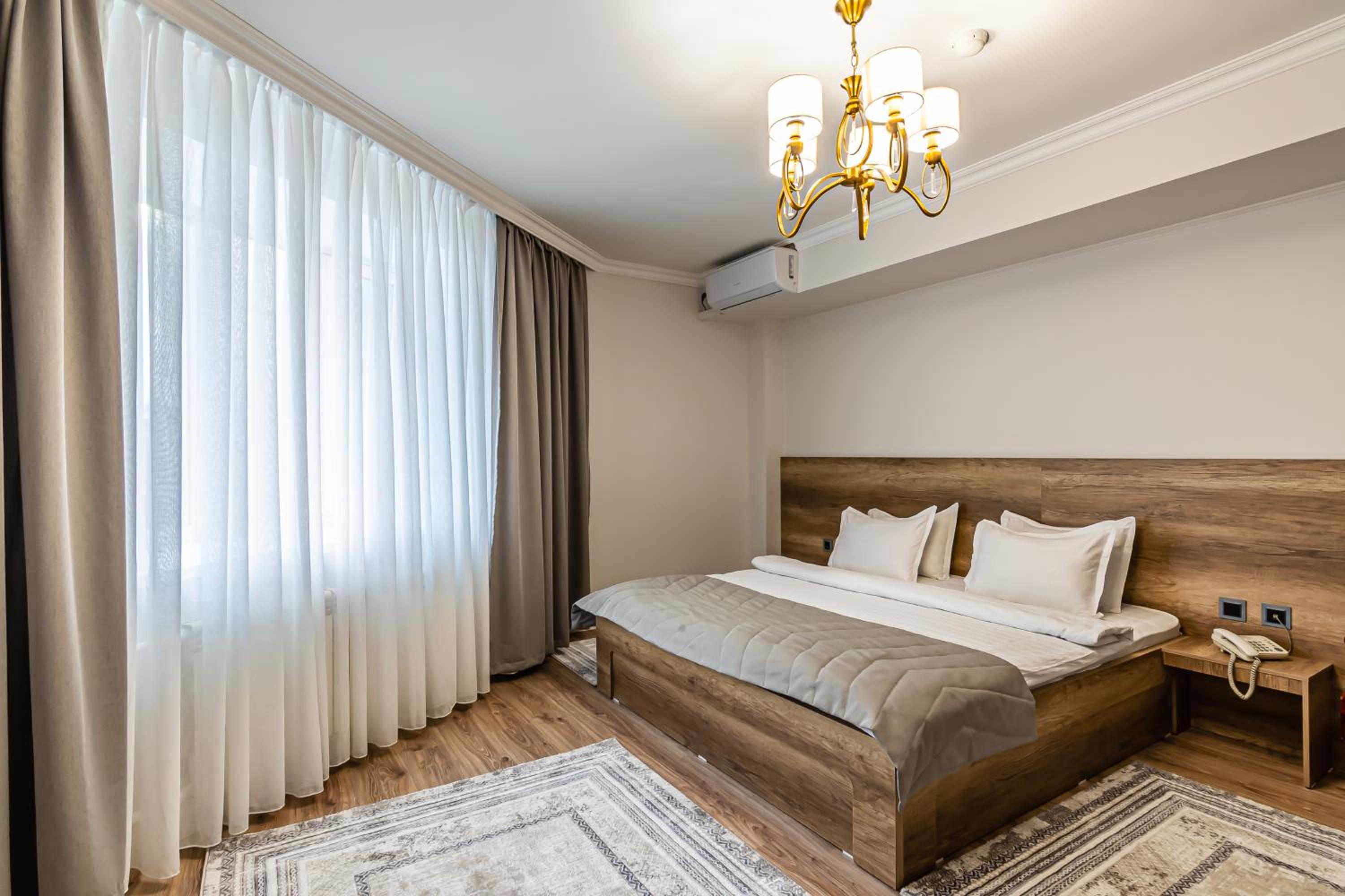 Large Double Room - Photo 40