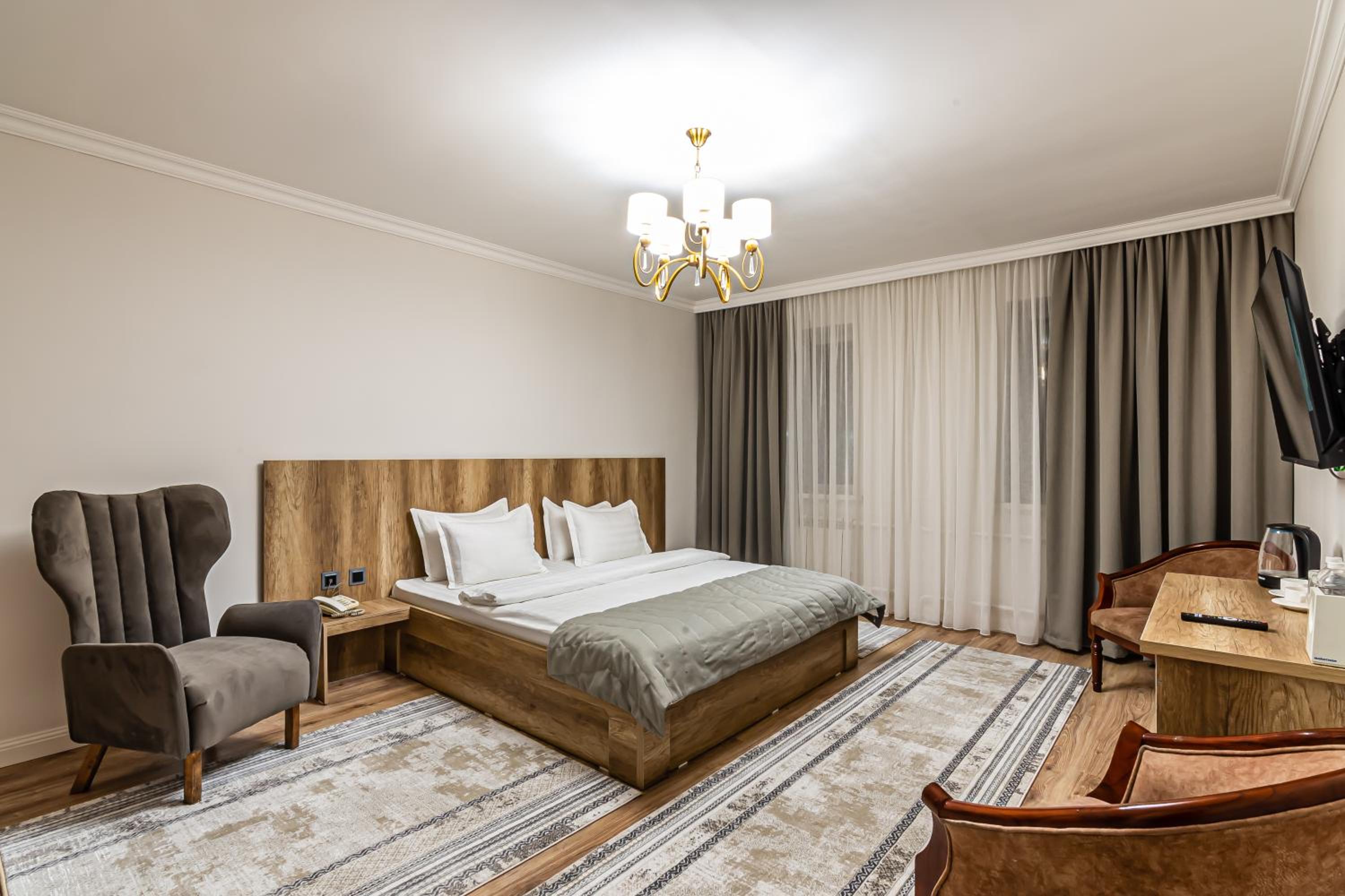 Large Double Room - Photo 38