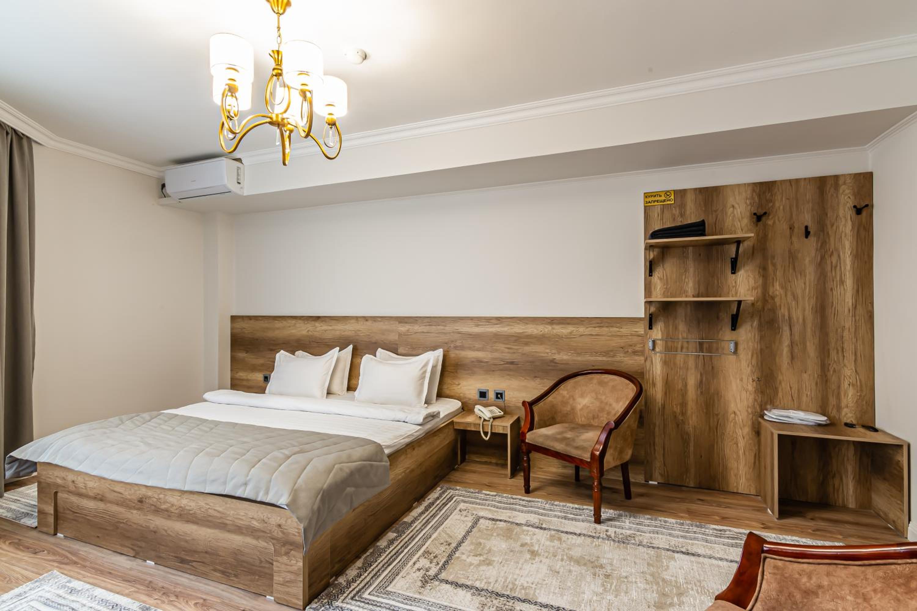 Large Double Room - Photo 43