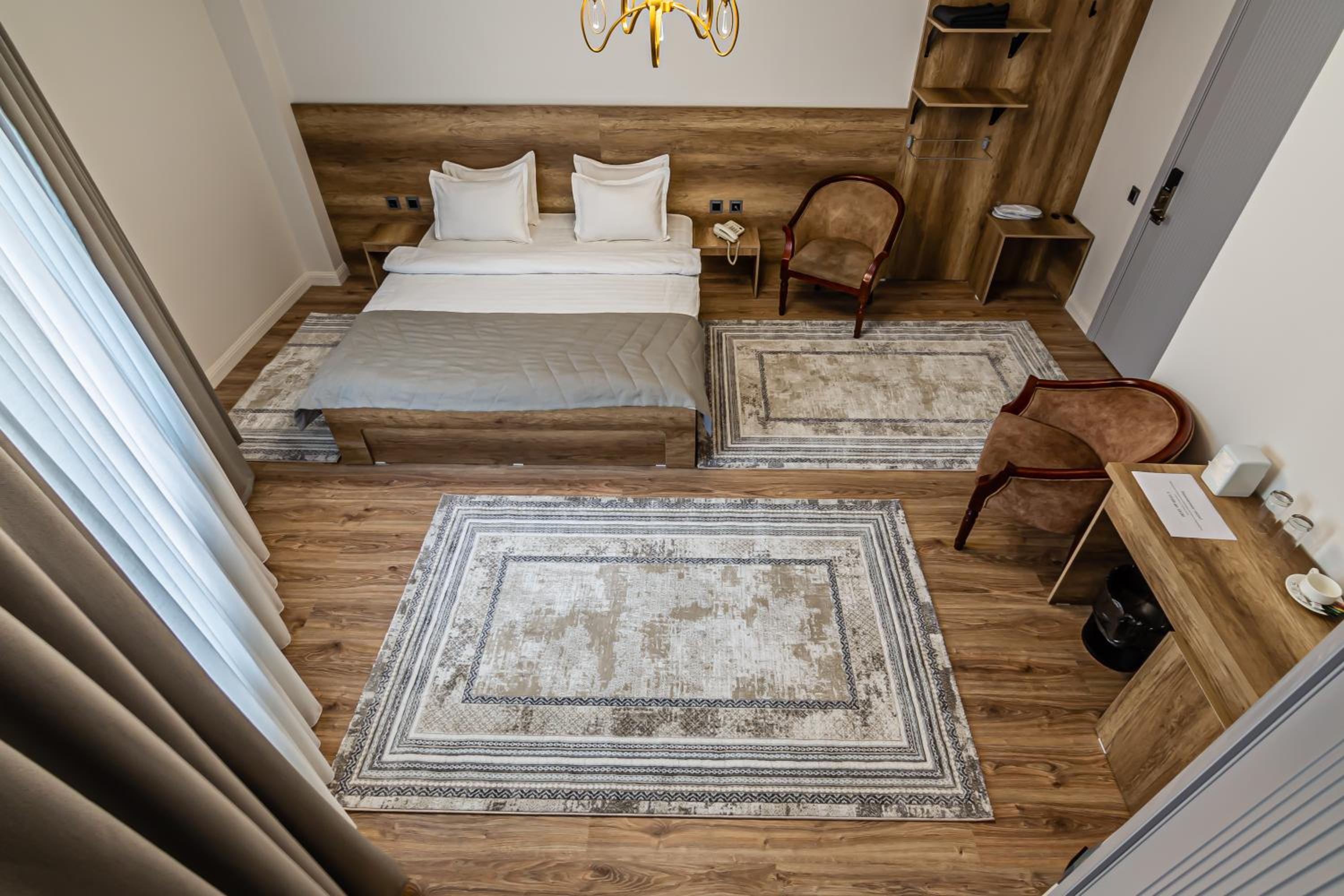 Large Double Room - Photo 30