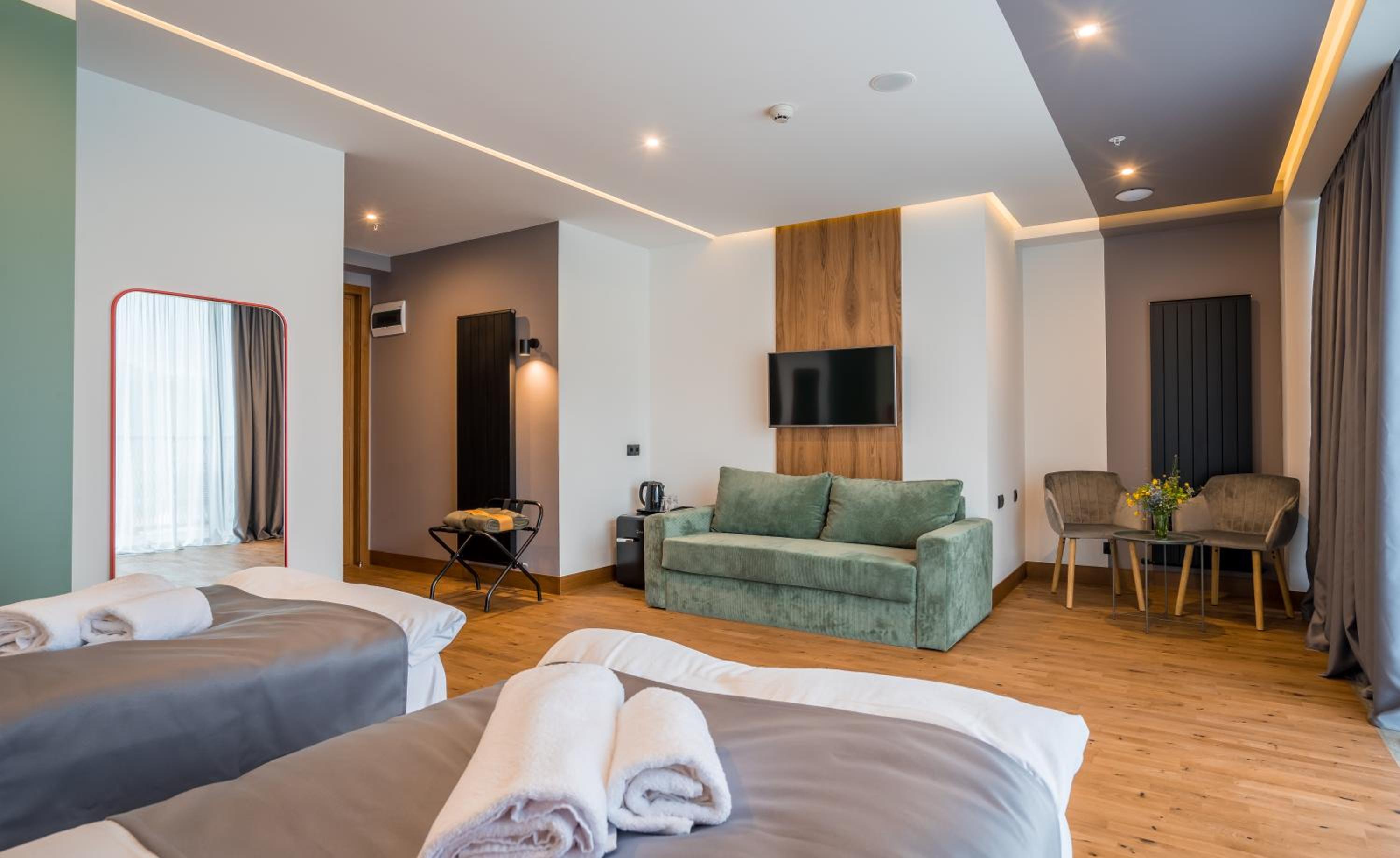 Deluxe Room - Photo 2