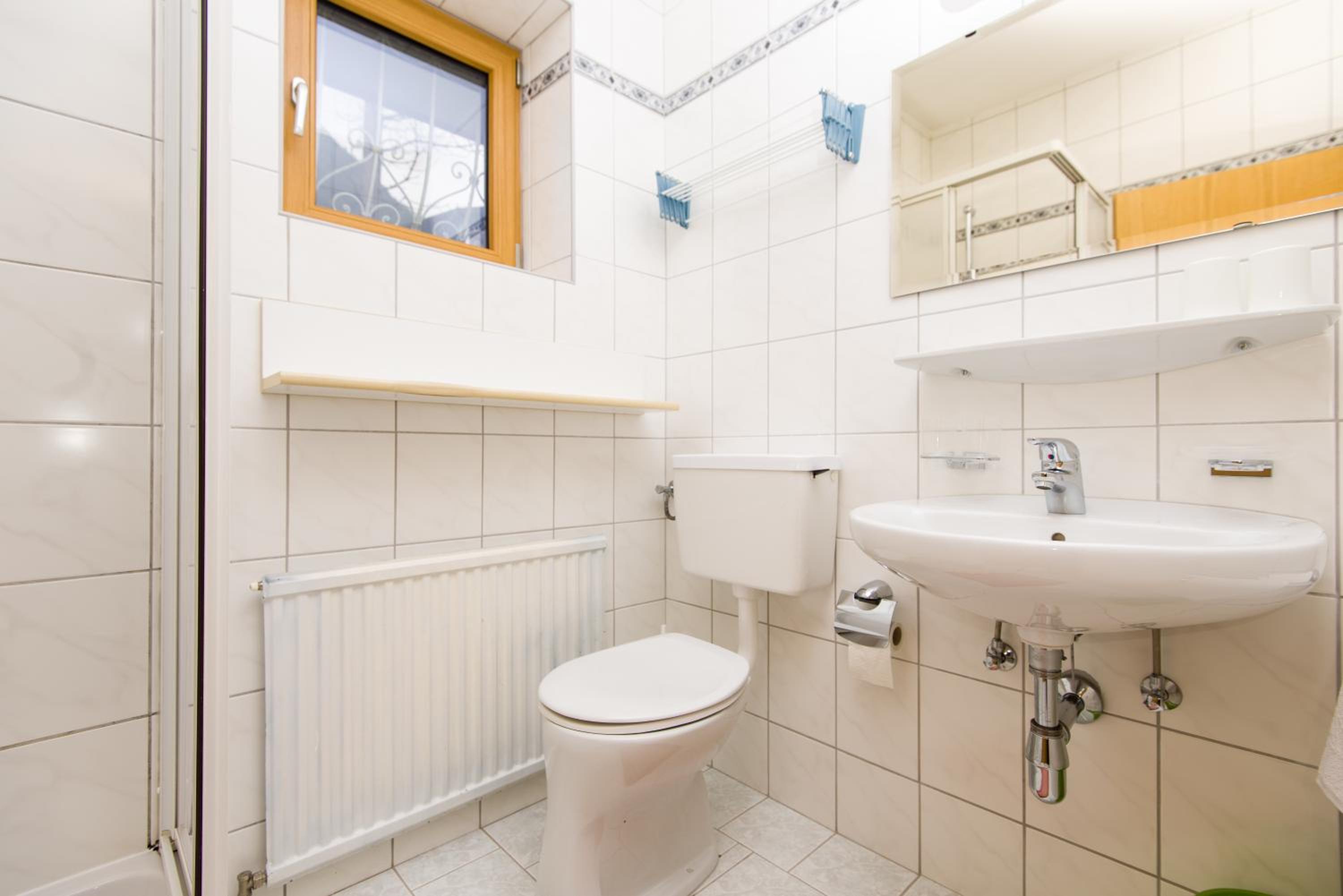 Family Room with Shower photo 3