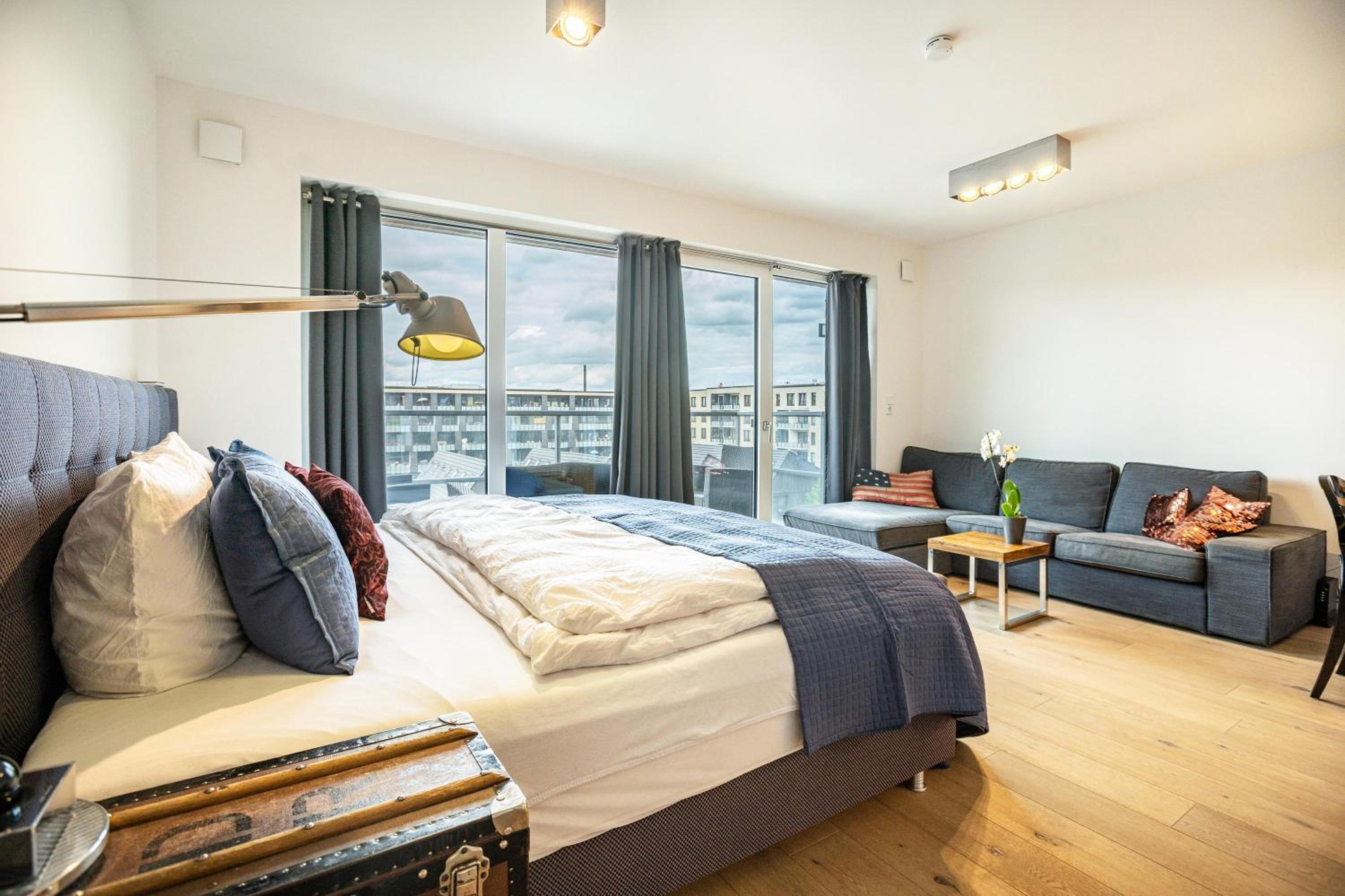 Superior One-Bedroom Apartment with Balcony