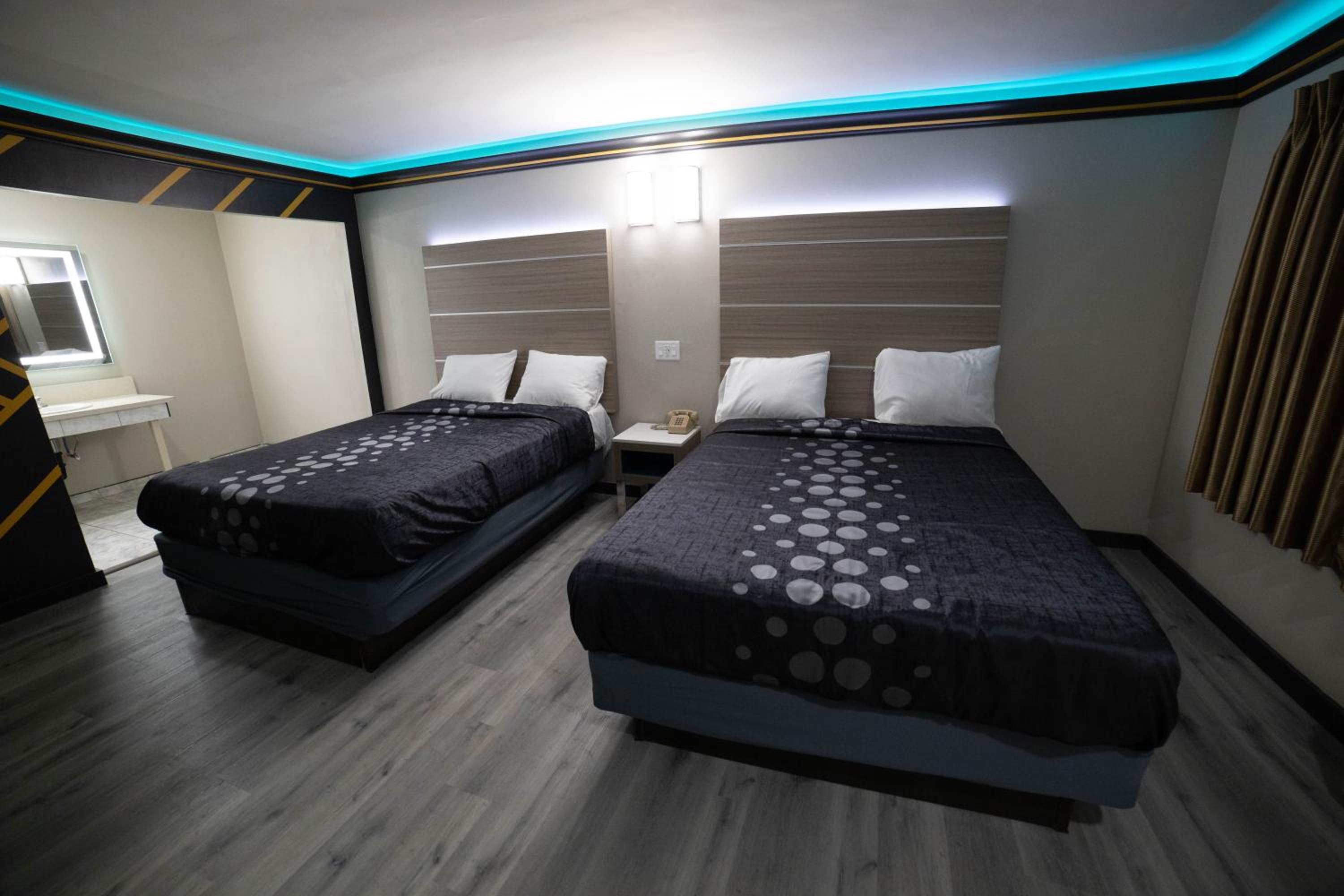Deluxe Double Room photo 3