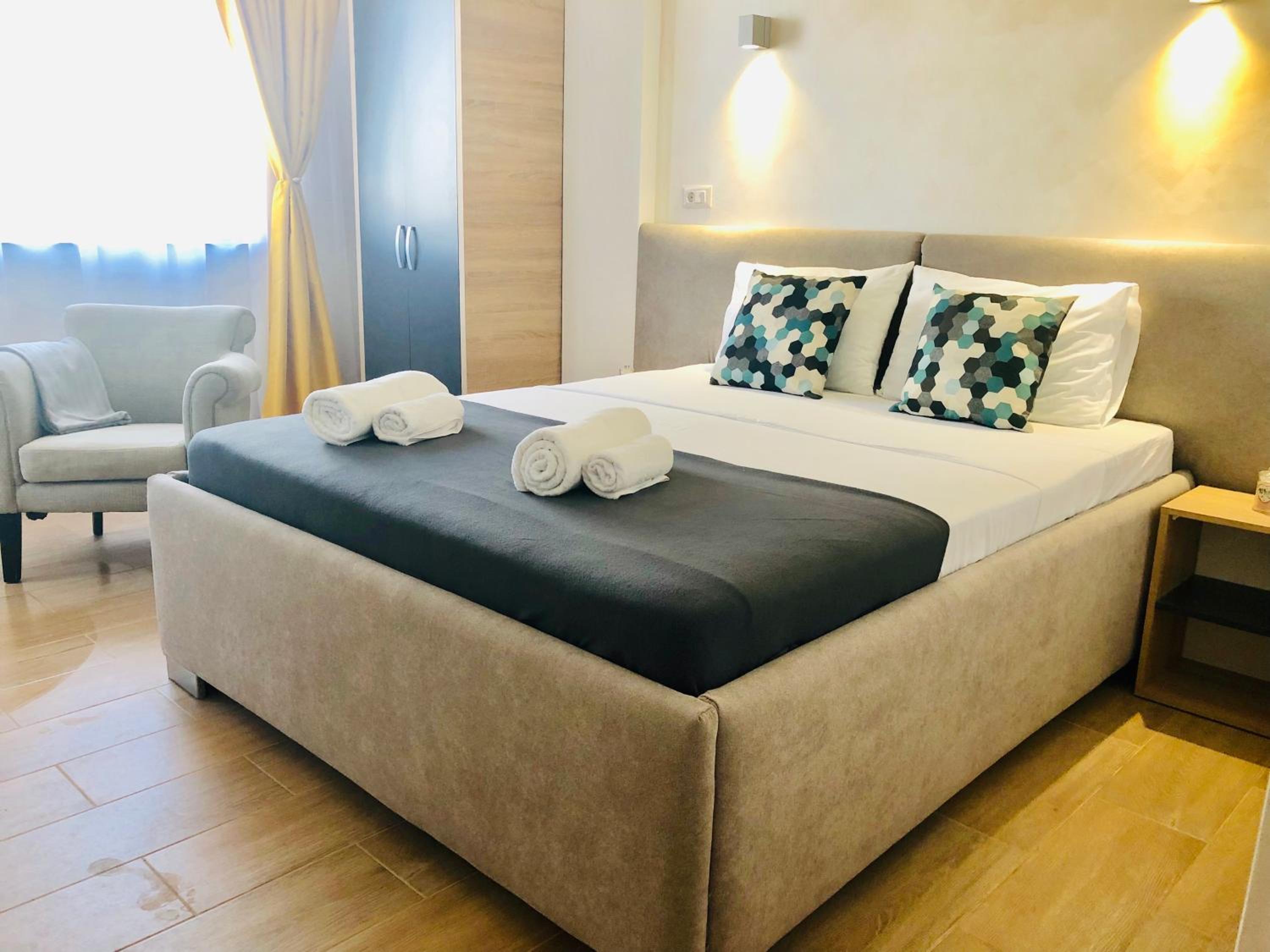 One-Bedroom Apartment with Terrace photo 3
