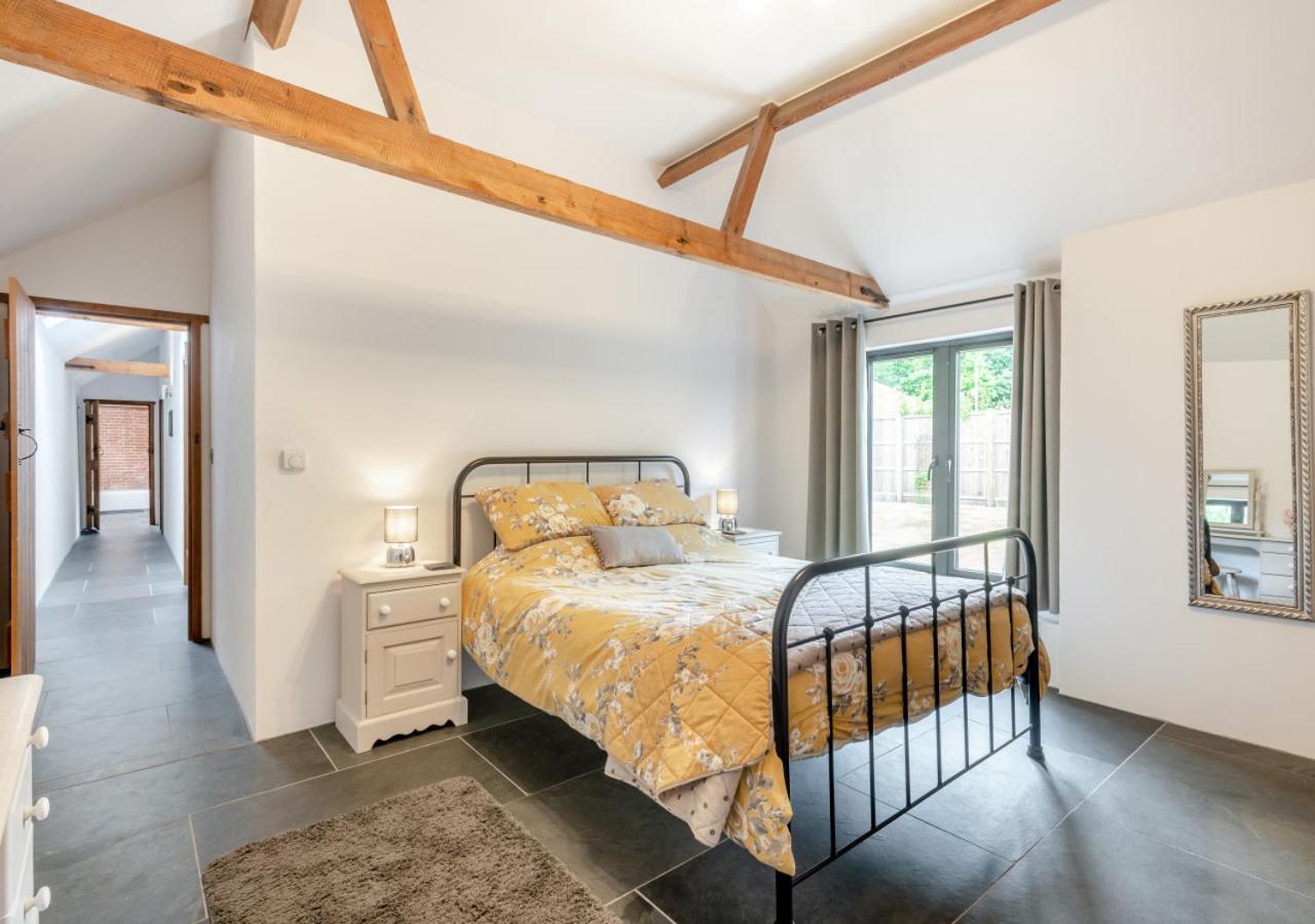 Three-Bedroom House photo 3